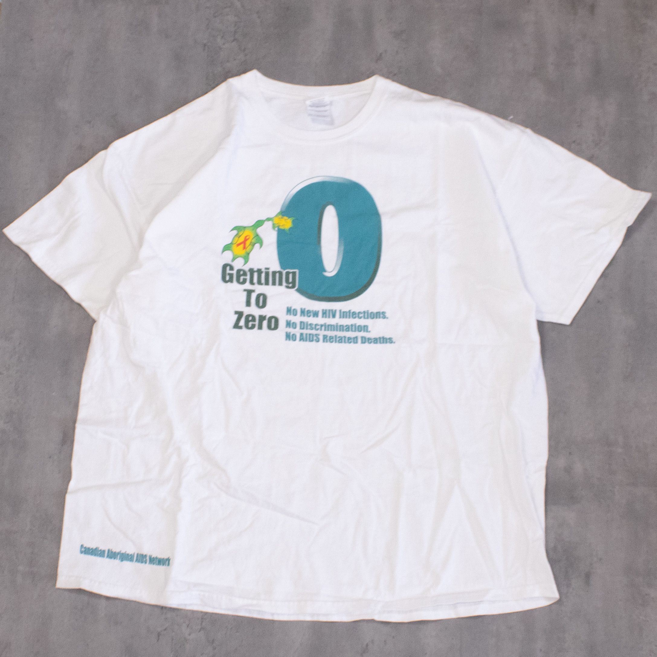 Gildan × Vintage Y2K 2000’s Getting to Zero Aids Awareness White T-Shirt Size US XL / EU 56 / 4 - 3 Thumbnail