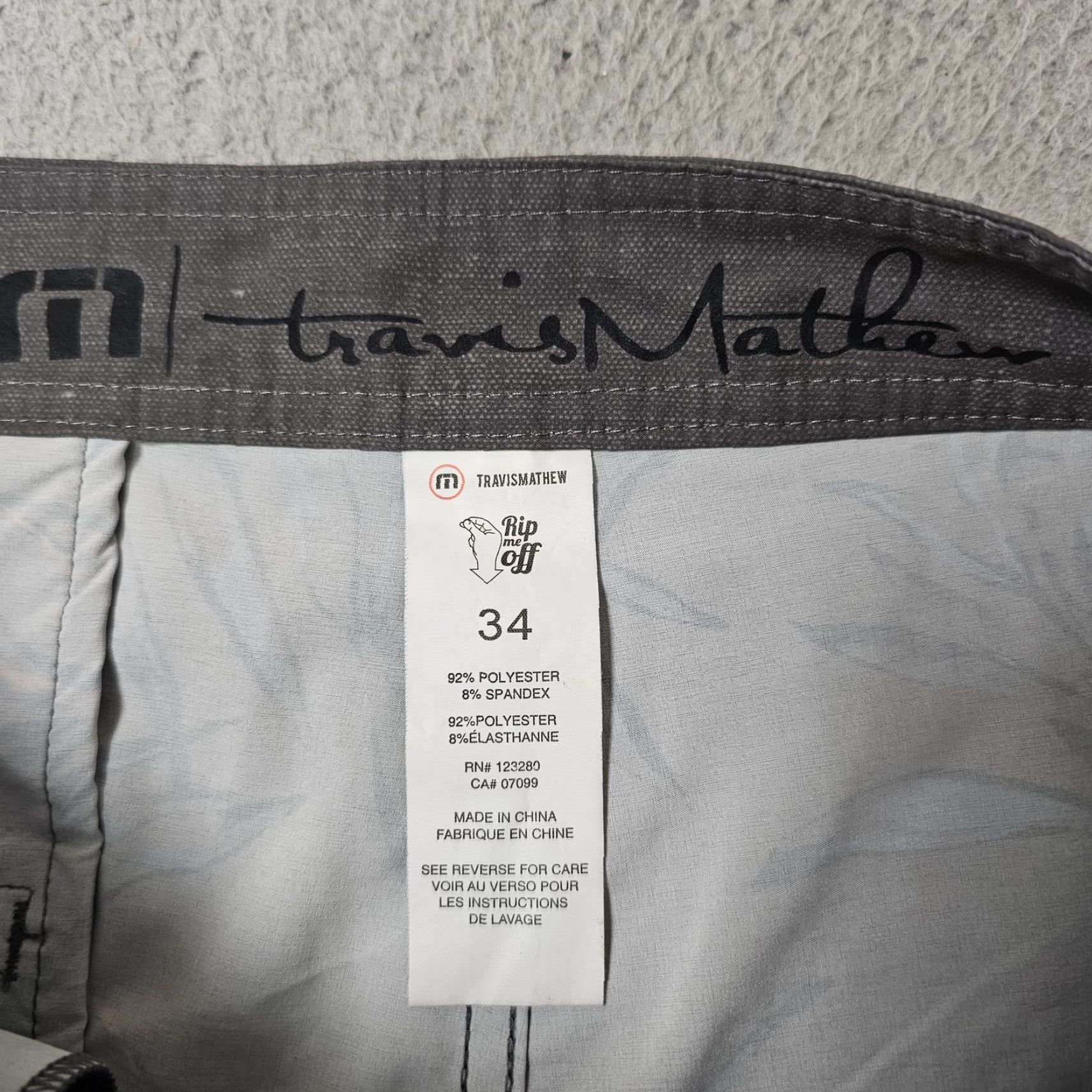 TravisMathew VINTAGE? No. Actually: TravisMathew Board Shorts Mens 34 Gray Blue Tropical Print Swim Trunks Stretch Size US 34 / EU 50 - 2 Thumbnail