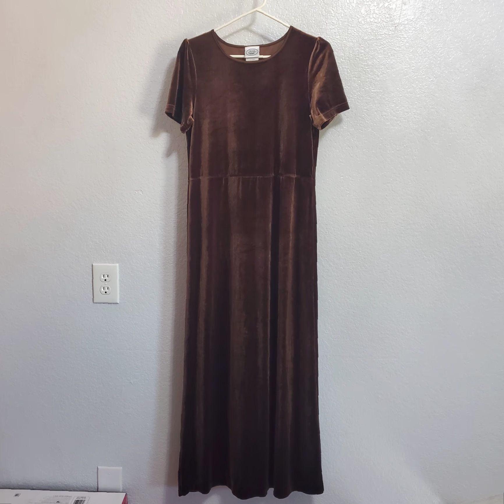 Laura Ashley VINTAGE Laura Ashley Velvet Maxi Dress Women M Brown VTG Empire Waist Short Sleeve 90s Size 32" / US 10 / IT 46 - 2 Thumbnail