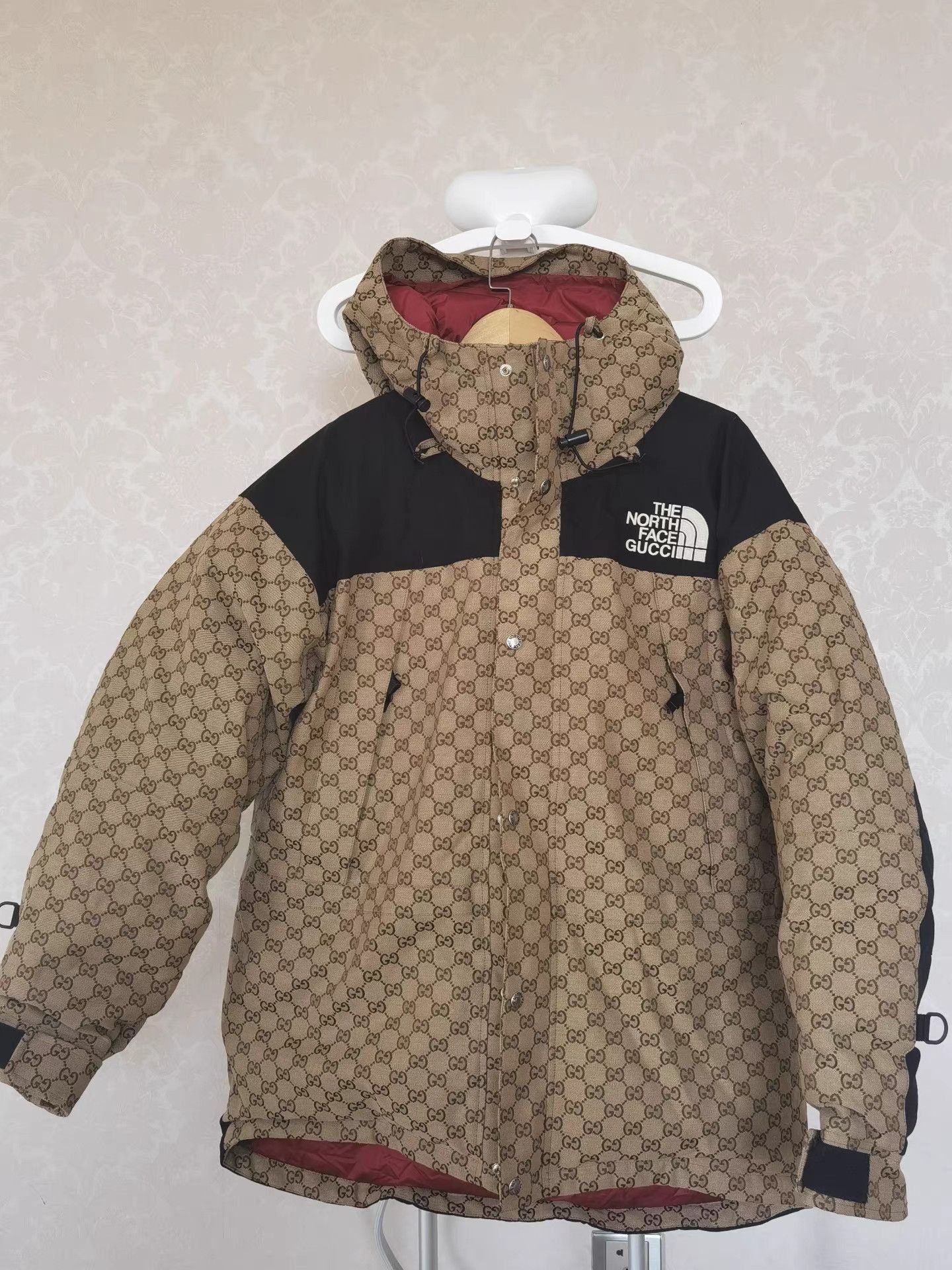 Gucci Gucci x The North Face Down Jacket K17 Size US M / EU 48-50 / 2 - 1 Thumbnail