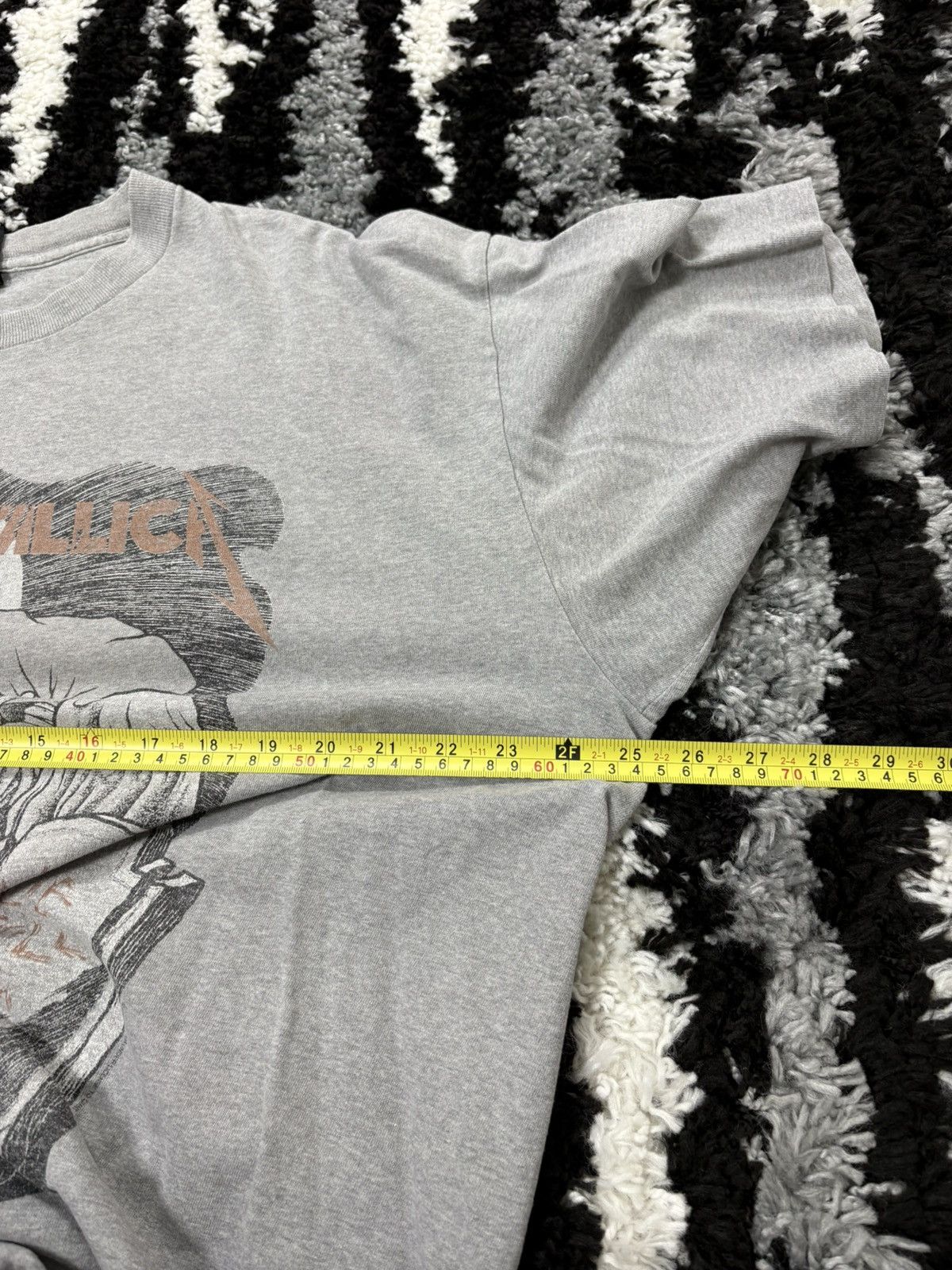 Giant 1994 Metallica my body lie but still I roam gravedigger tee Size US XXL / EU 58 / 5 - 8 Thumbnail