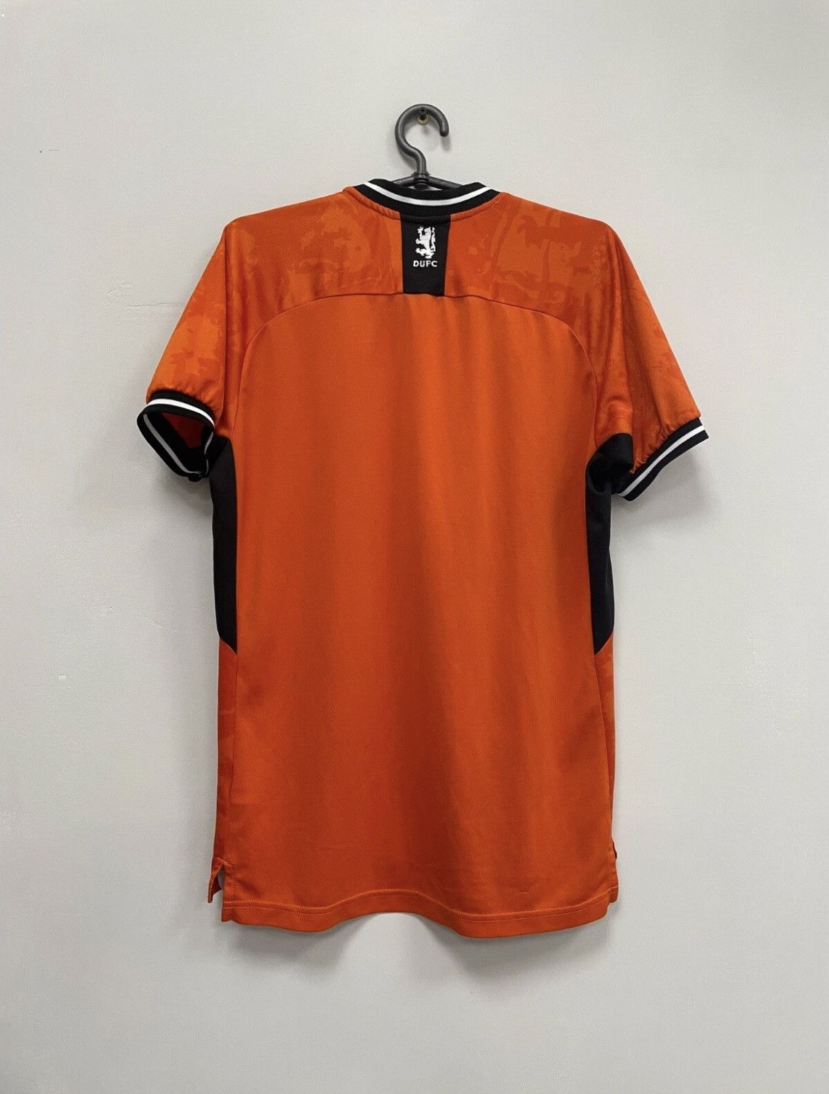 Errea Dundee United 2023/2024 Home Football Shirt Errea Jersey Size US S / EU 44-46 / 1 - 2 Thumbnail