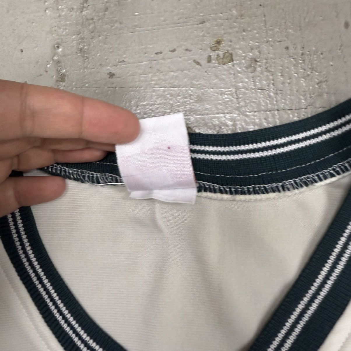 Vintage Vintage Nike Jersey Two Tone Size US XL / EU 56 / 4 - 5 Thumbnail