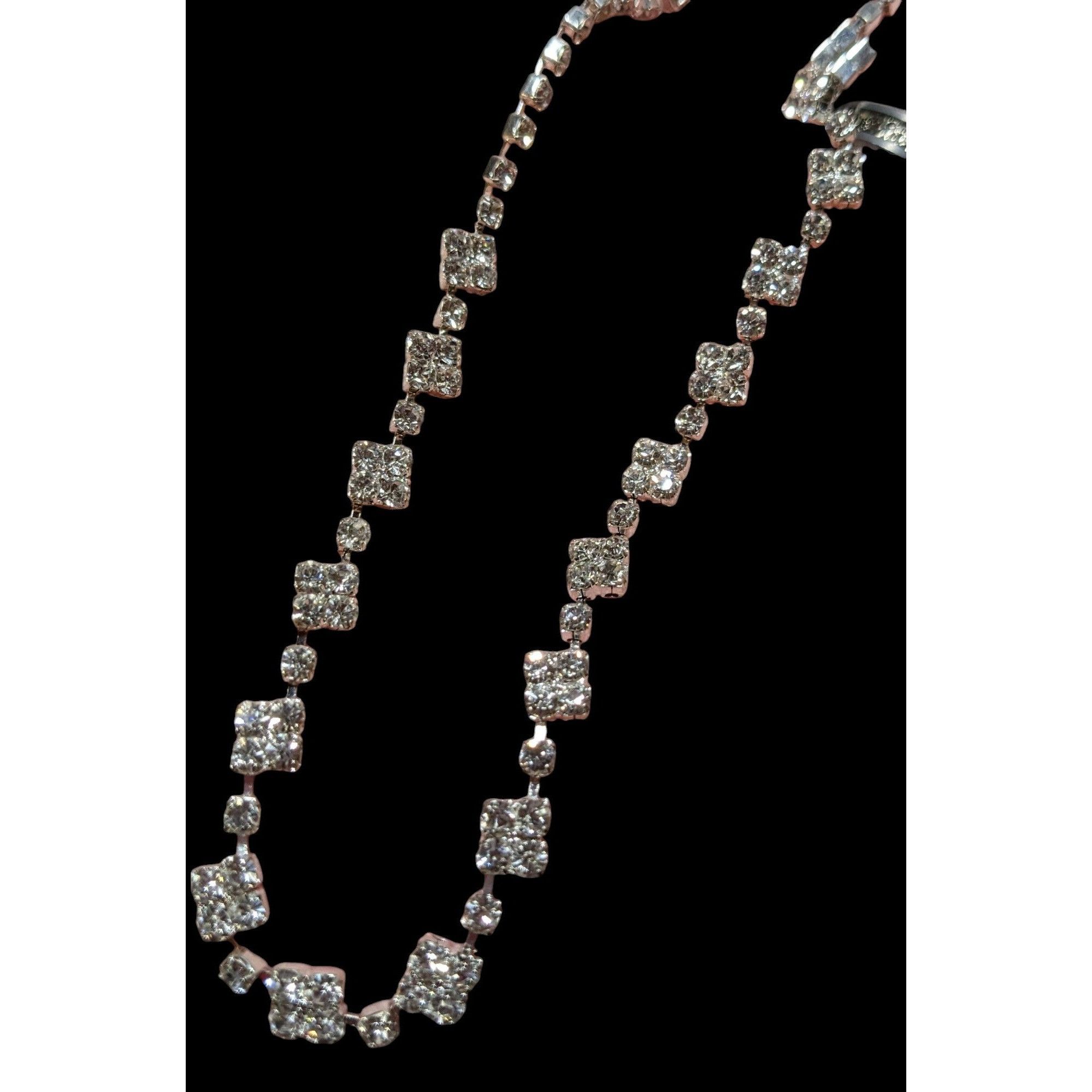 Other Elegant Glam Geometric Silver Rhinestone Necklace Size ONE SIZE - 4 Thumbnail