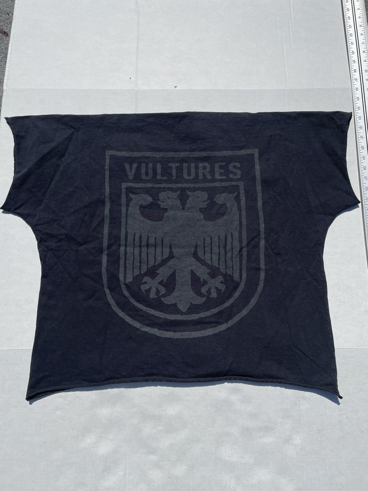 Kanye West Kanye West Yeezy Vultures Tee Size US L / EU 52-54 / 3 - 2 Thumbnail