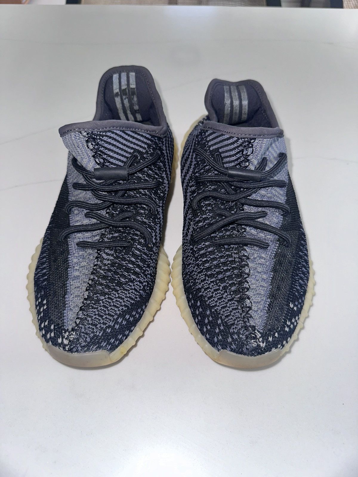 Yeezy ADIDAS YEEZY BOOST 350 V2 CARBON SIZE 7 Size US 7 / EU 40 - 3 Thumbnail