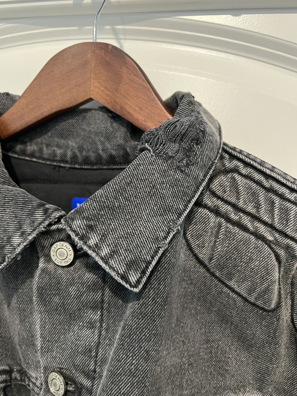 Balenciaga × Gap × Yeezy Yeezy Gap Balenciaga Denim Jacket Dark Grey Size US M / EU 48-50 / 2 - 3 Thumbnail