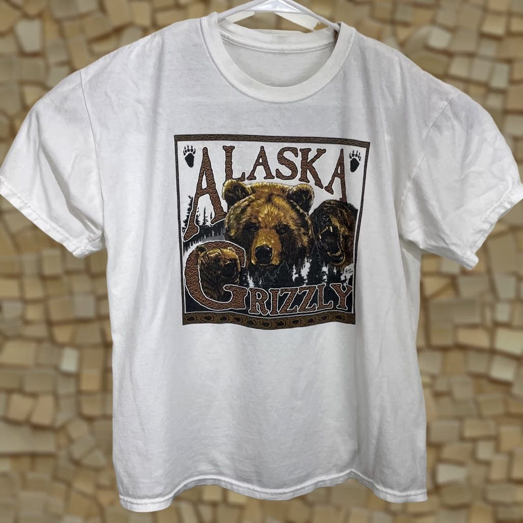 Anvil VINTAGE Alaska Grizzly Bear T Shirt White Mens Large 90s Graphic Print Logo Crew Neck Short Sleeve Cotton Anvil Classic Style Souvenir Size US L / EU 52-54 / 3 - 1 Thumbnail