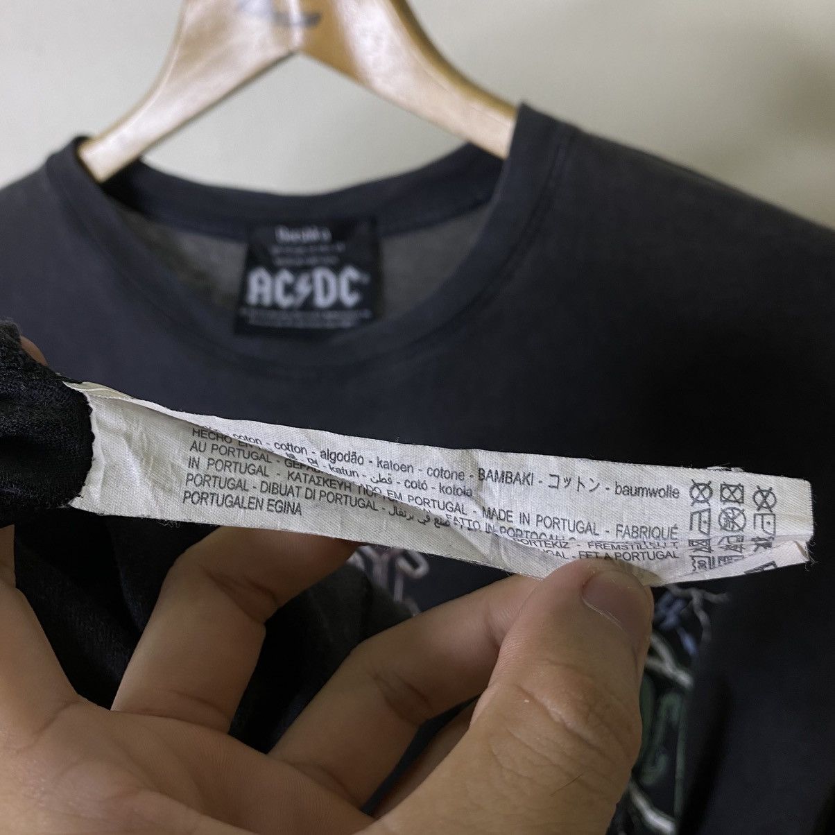 AC/DC Bershka x ACDC Collaboration Washed Black T Shirt Size US L / EU 52-54 / 3 - 5 Thumbnail