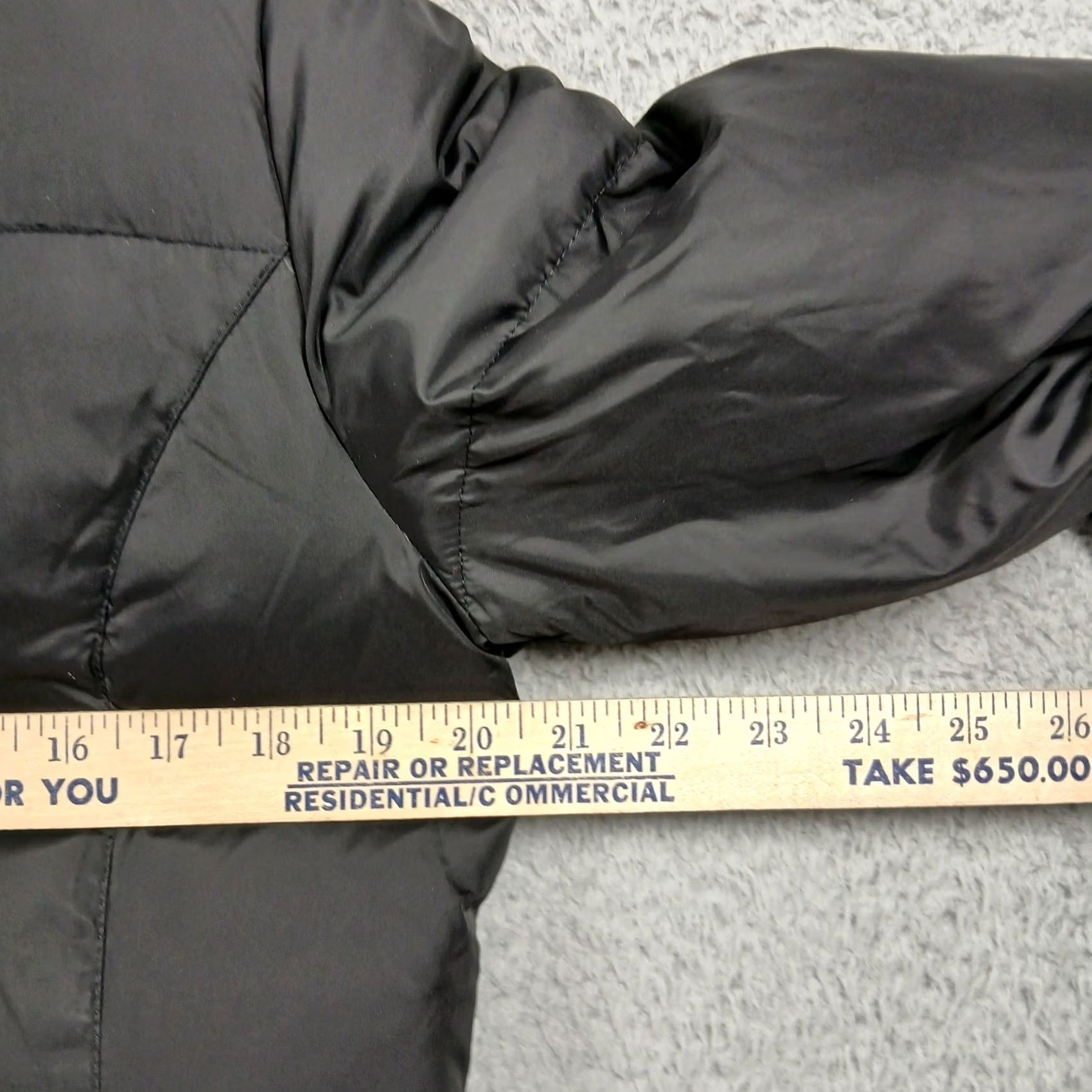 Vintage Michael Kors Women's Down Puffer Coat Small Black Zip Front Quilted Jacket (Coat) Size S / US 4 / IT 40 - 6 Thumbnail