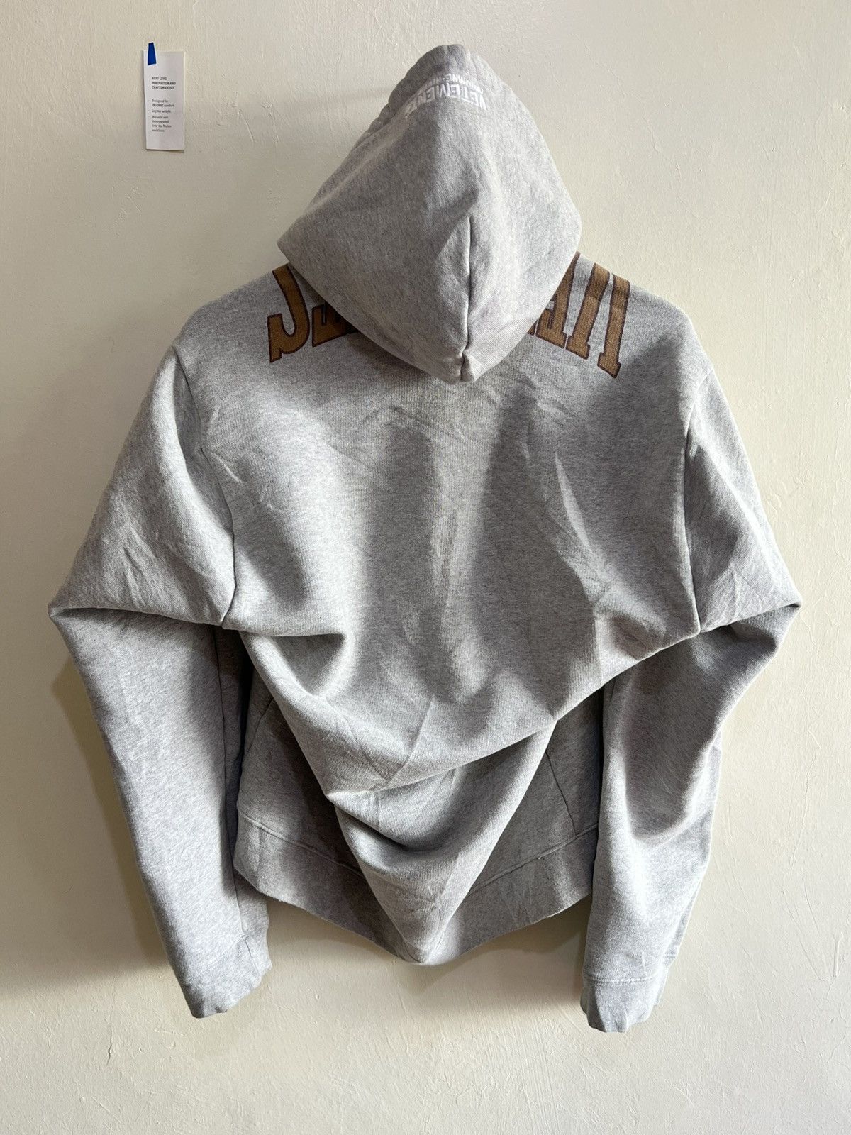 Vetements FW18 VETEMENTS MISSPLACED HOODIE Size US S / EU 44-46 / 1 - 3 Thumbnail