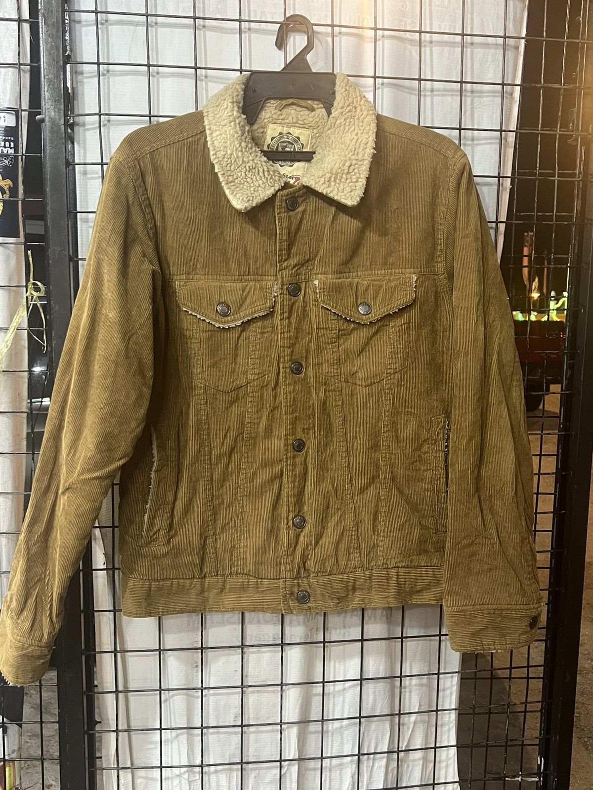 Vintage JUNGLE STORM TRUCKER CUDUROY BROWN BUTTON UP Size US M / EU 48-50 / 2 - 1 Thumbnail