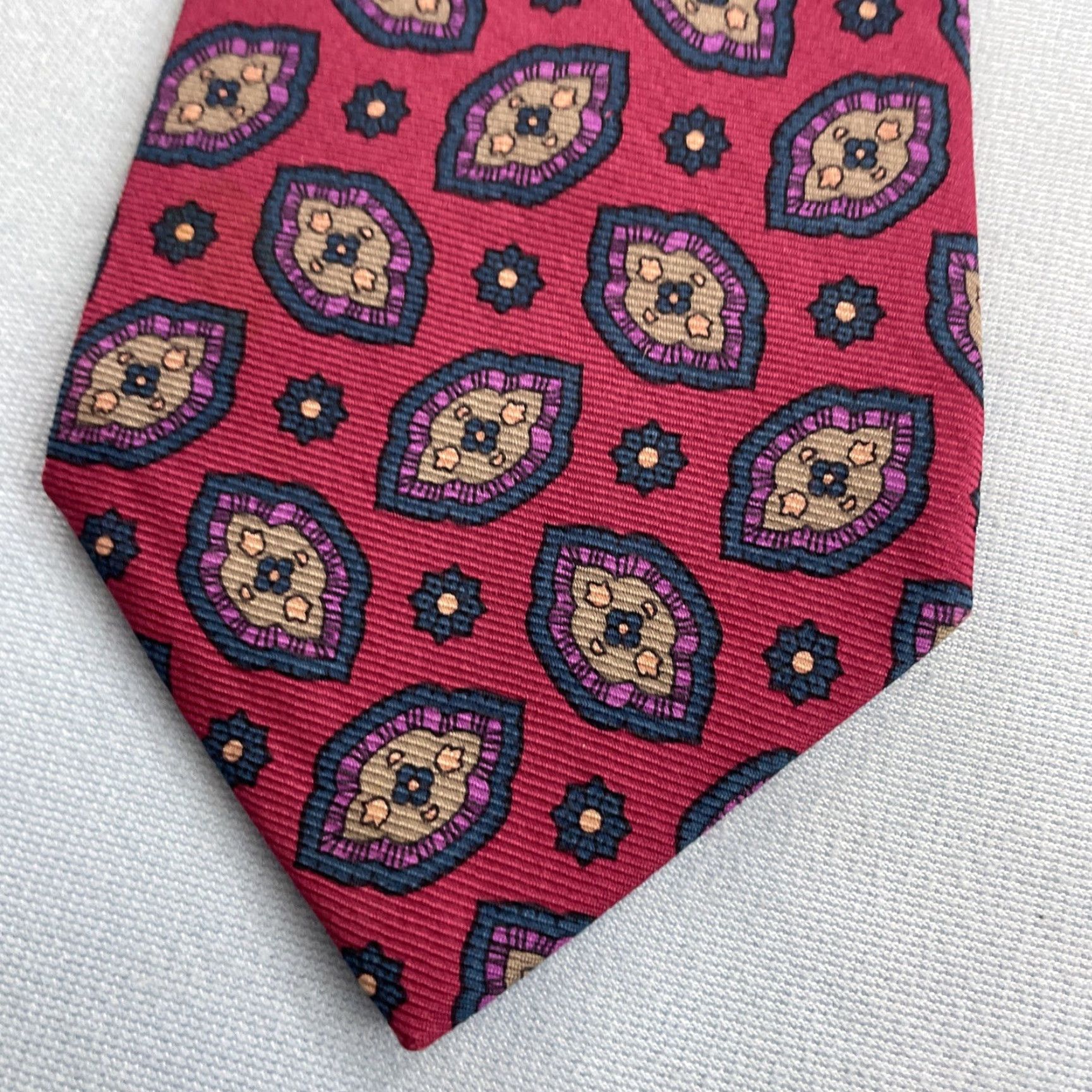 Vintage FERRELL REED Italy Silk Tie Sacred Shakra Geometry Pink Magenta Green vtg 3.5x60 Cap­sule Wide Necktie Men Pattern: Geometric Size ONE SIZE - 2 Thumbnail