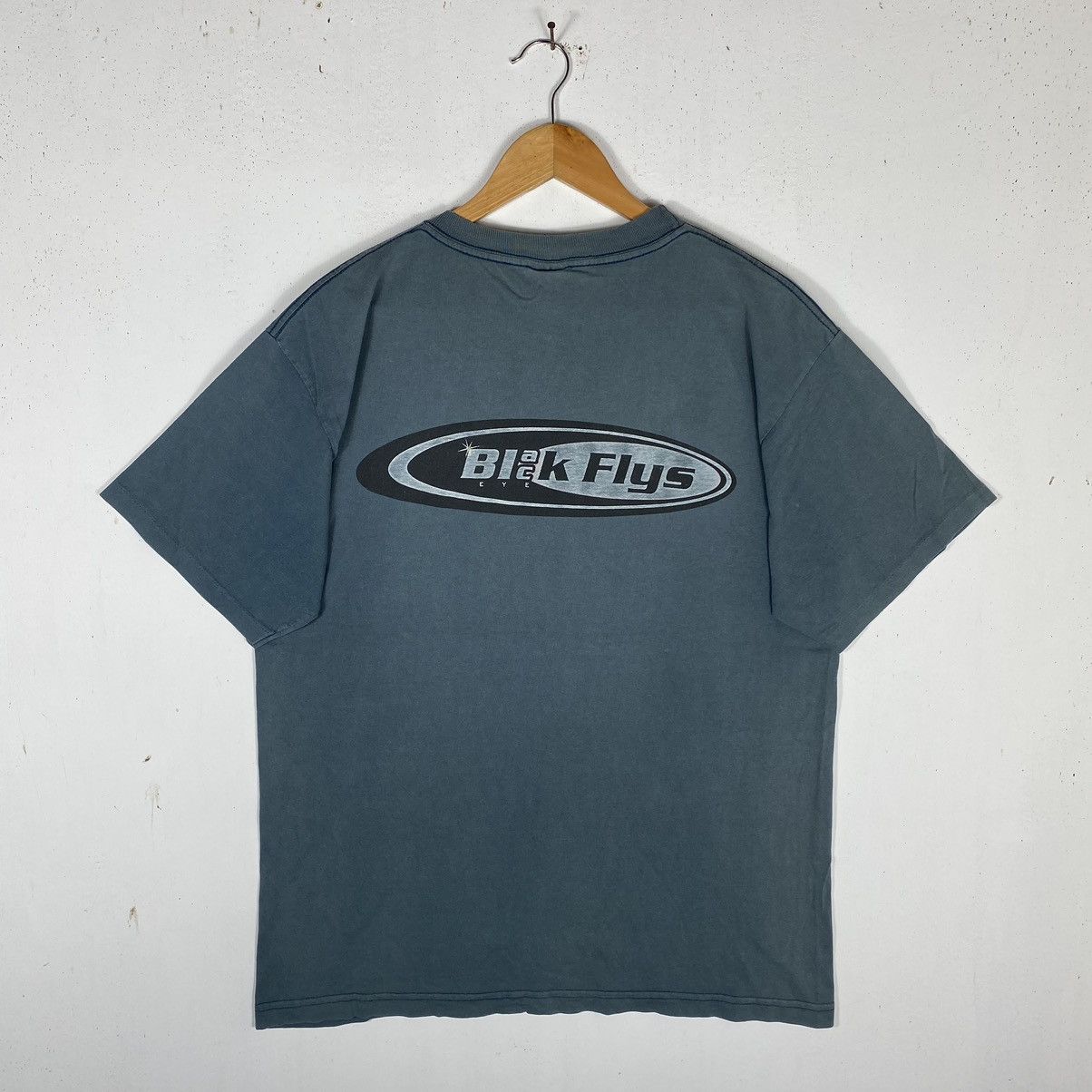 Vintage Vintage 90's BLACK FLYS EYE Skate Streetwear Faded Tee Size US L / EU 52-54 / 3 - 2 Thumbnail