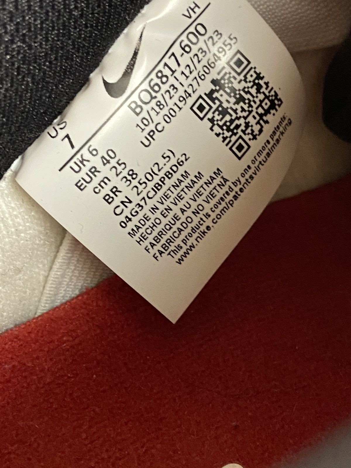 Nike Used Nike SB Dunk Low Pro "J-Pack Chicago" Size 7US/40EU Size US 7 / EU 40 - 12 Thumbnail