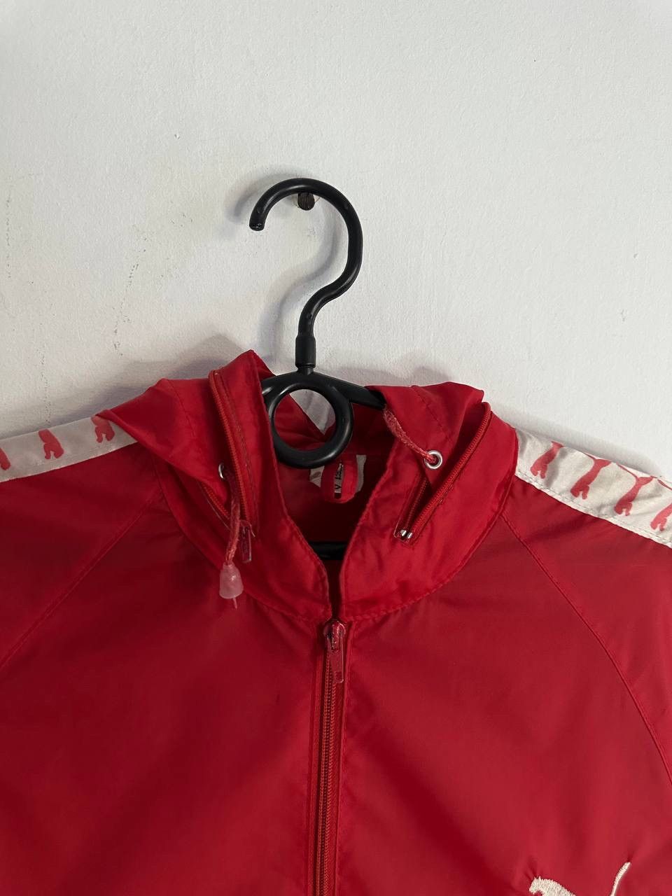 Puma Vintage Puma red windbreaker jacket with logo tape sleeves Size US L / EU 52-54 / 3 - 4 Thumbnail