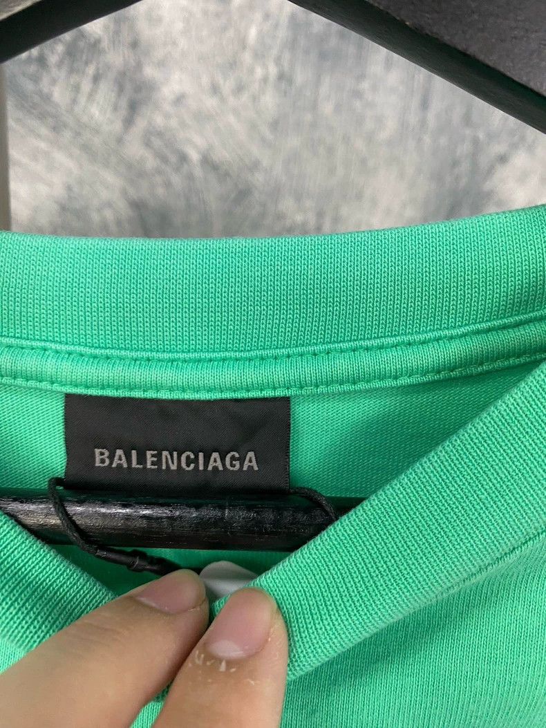 Balenciaga Balenciaga Large T-shirt green Size US M / EU 48-50 / 2 - 4 Thumbnail