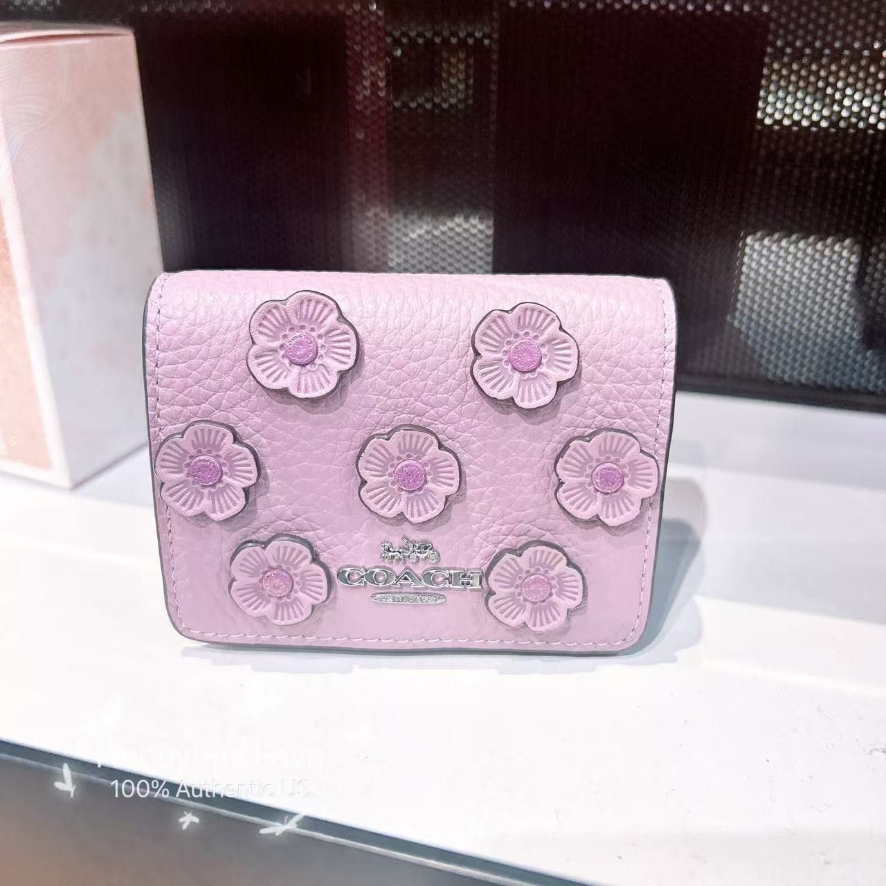 Coach Mini Wallet On A Chain 花柄 CAL71 Coach Women's Mini Wallet on a Chain in Pebbled Leather