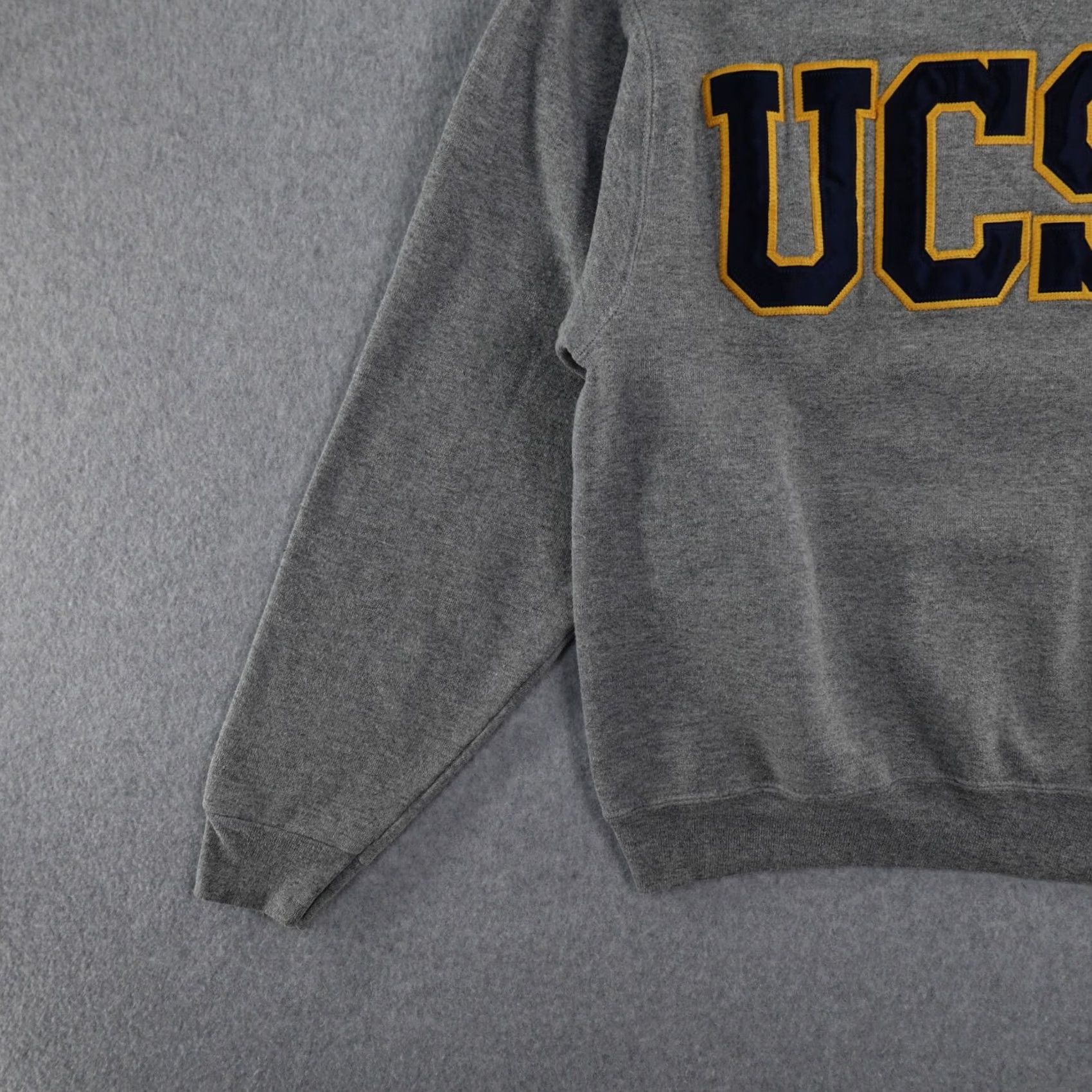 Vintage VINTAGE Campus Collection Sweatshirt Shirt Mens Small (19X24) Gray Sweatshirt Pullover 90s? Size US S / EU 44-46 / 1 - 6 Thumbnail