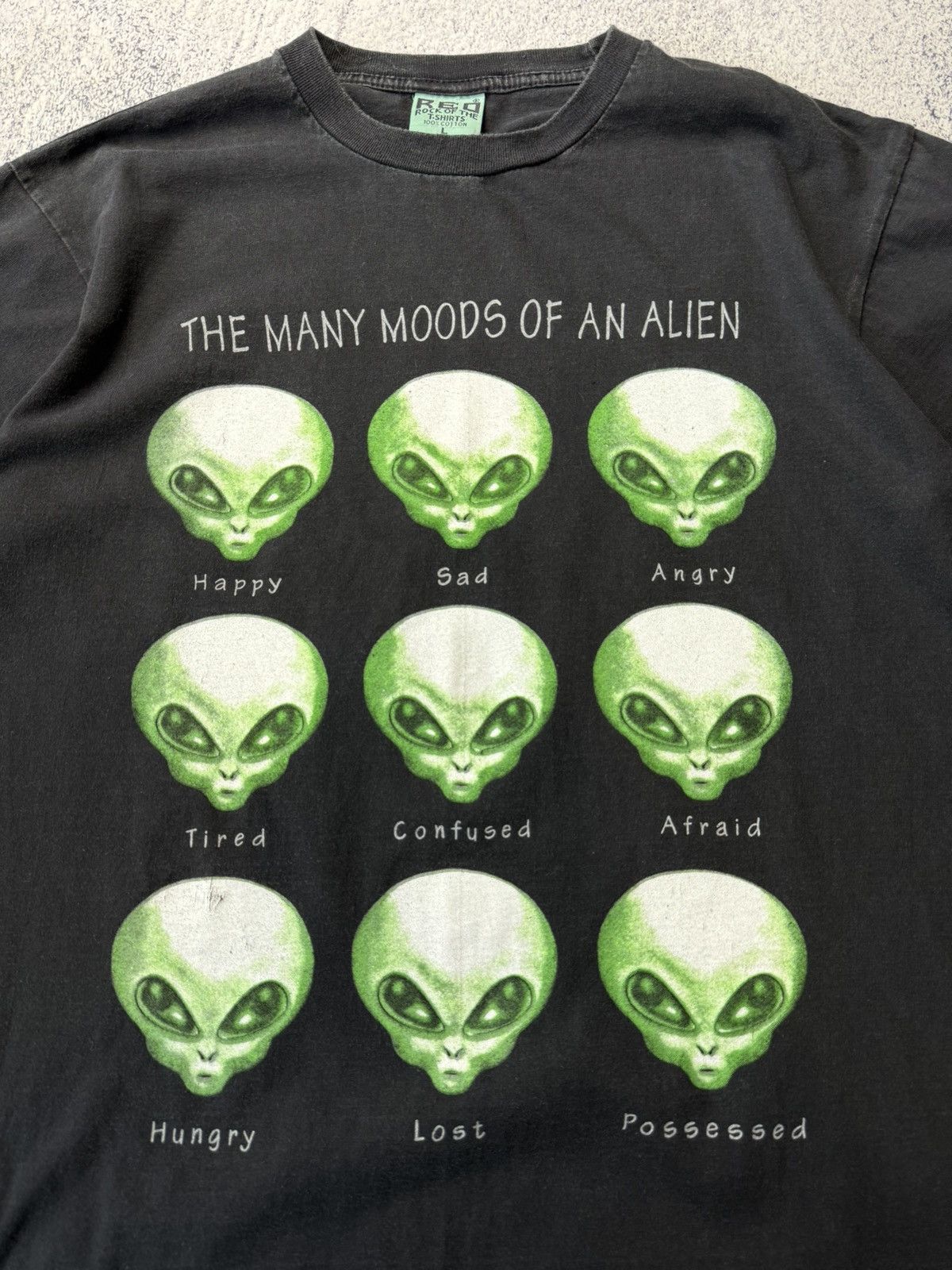 Vintage Vintage ALIEN MOODS 90s FLUORESCENT PRINT SINGLE STITCH TEE Size US L / EU 52-54 / 3 - 6 Thumbnail