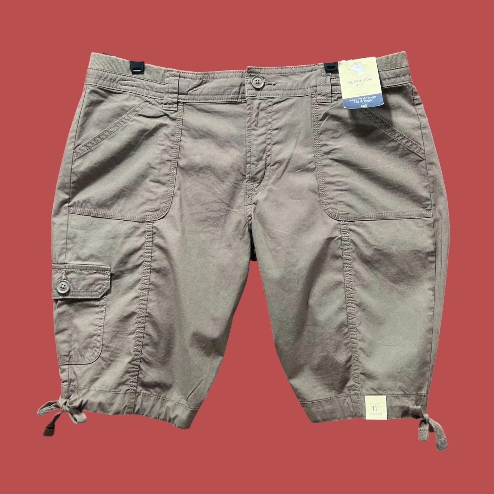 Other St. John's Bay - Women's Mid-Rise Cargo Bermuda Short - Brow Size 34" / US 12 / IT 48 - 1 Thumbnail