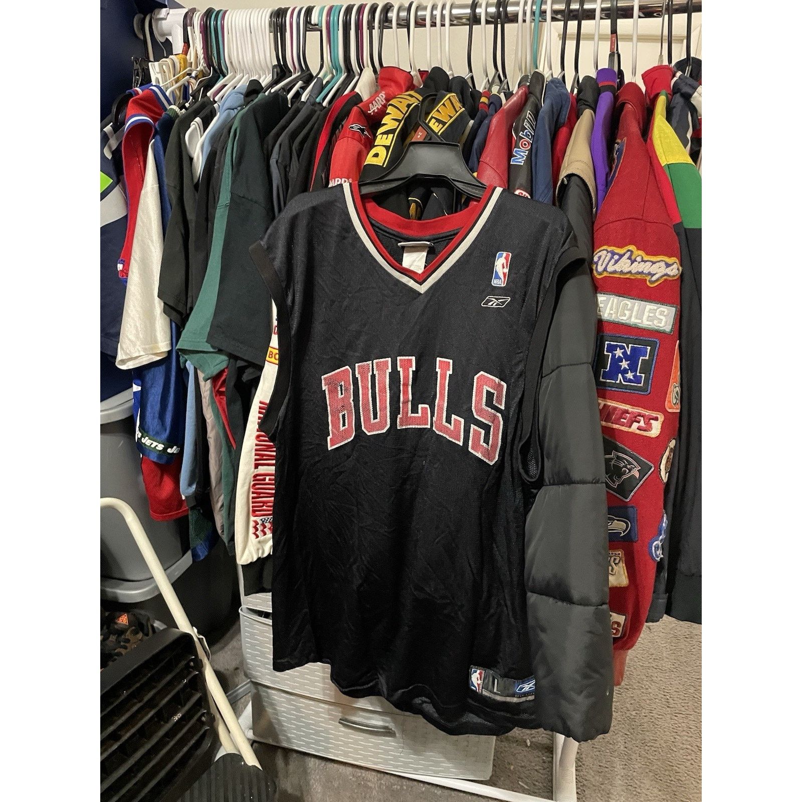 Reebok Size L- Vintage Reebok NBA Chicago Bulls Practice Jersey 90s Size US L / EU 52-54 / 3 - 1 Thumbnail