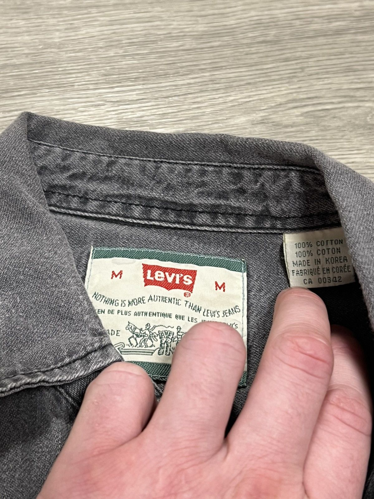 Levi's Levi’s vintage denim men’s shirt size XL Size US M / EU 48-50 / 2 - 3 Thumbnail