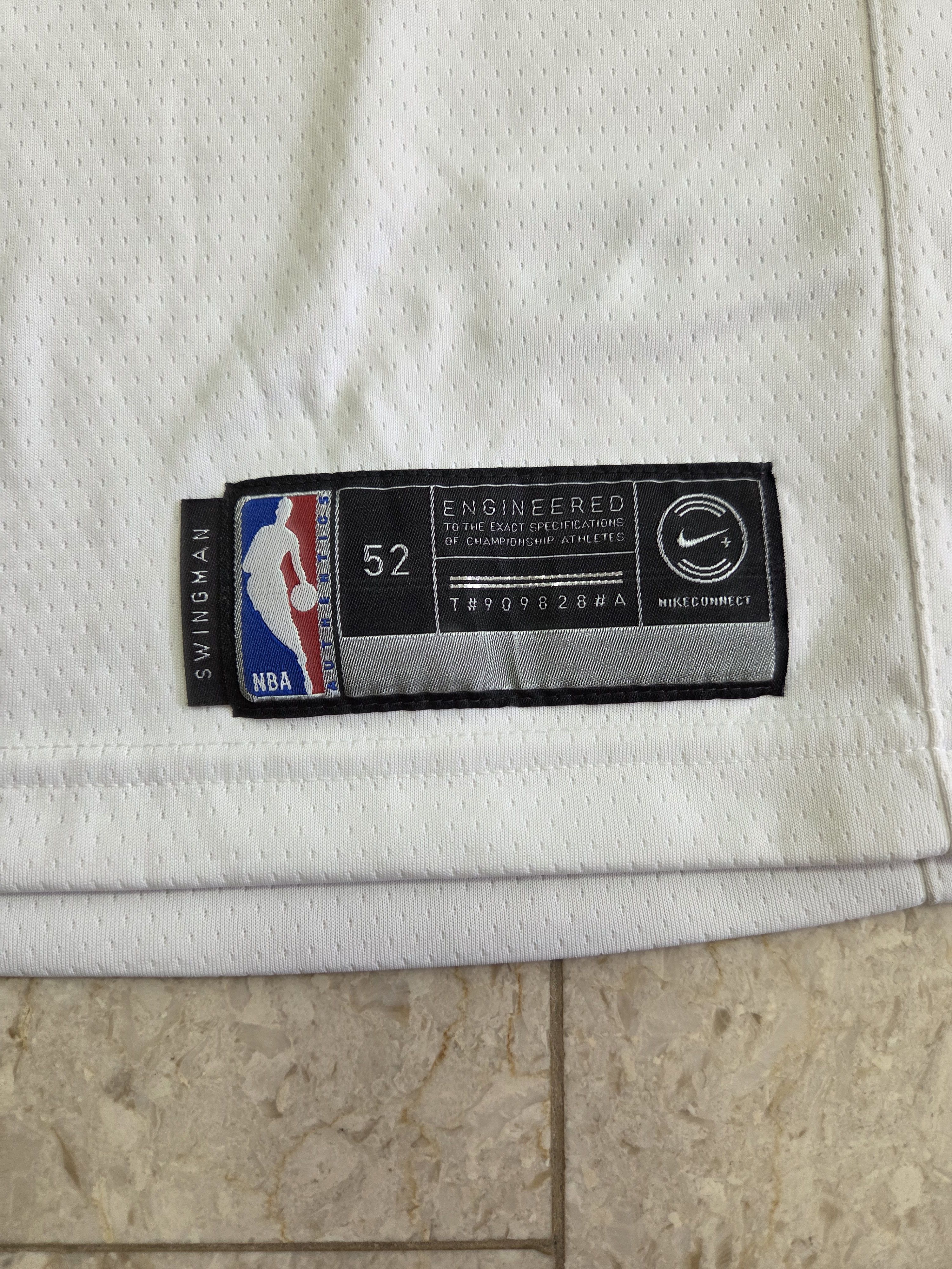 NBA Rare Authentic Nike Miami Heat Vice City Swingman Jersey Size US XL / EU 56 / 4 - 4 Thumbnail
