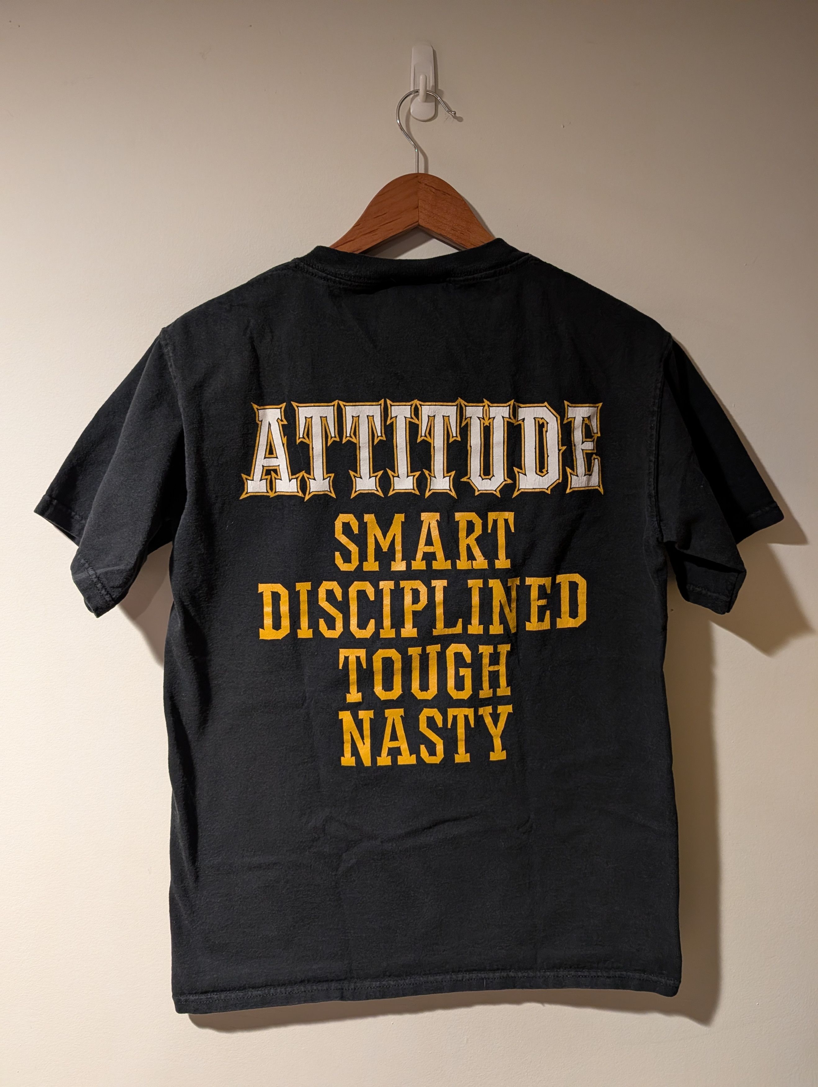 NCAA Notre Dame Fighting Irish T-Shirt NCAA Football Graphic Size US S / EU 44-46 / 1 - 4 Thumbnail