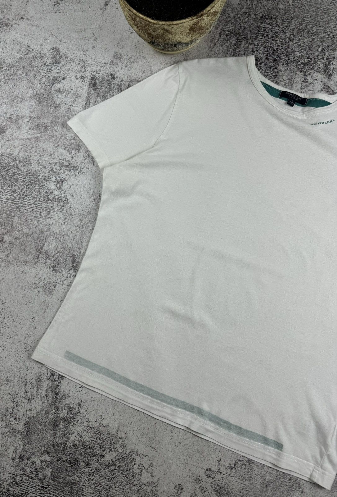 Burberry Burberry London 100% Cotton Basic Mini Neck Logo T Shirt Size US L / EU 52-54 / 3 - 9 Thumbnail