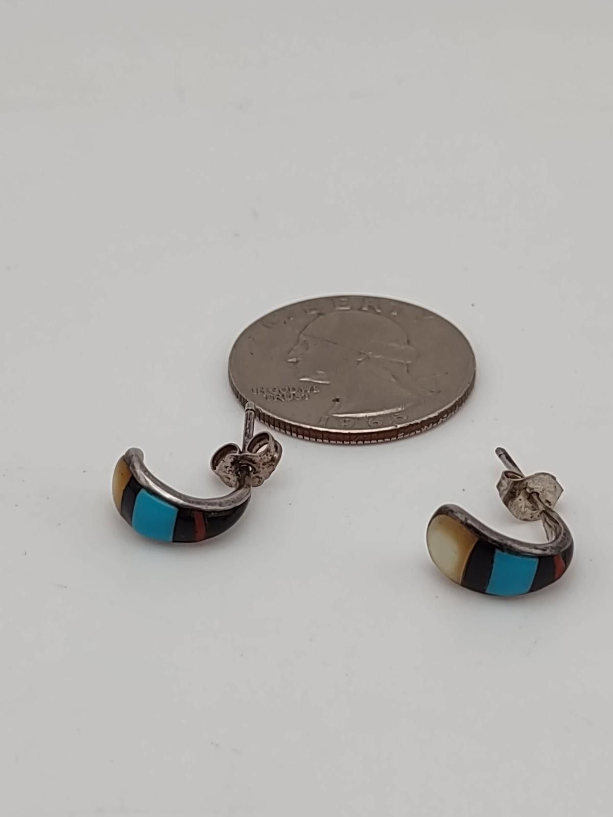 The Unbranded Brand 1.4g Vtg Sterling Silver Multi Stone Southwestern J-Hoops Size ONE SIZE - 5 Thumbnail
