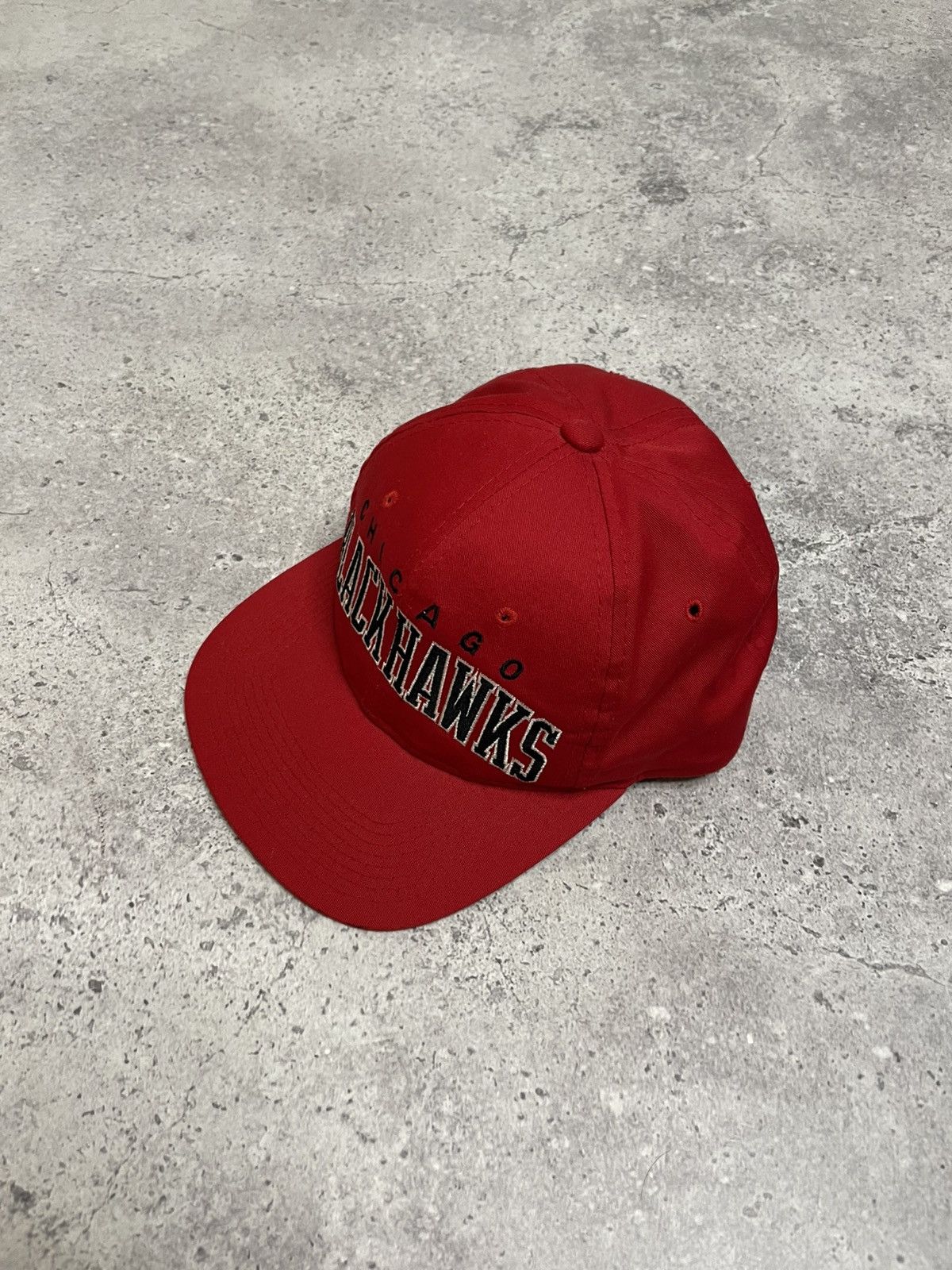 Starter VTG Chicago Blackhawks Starter Arched Snapback Hat Cap Red Size ONE SIZE - 3 Thumbnail