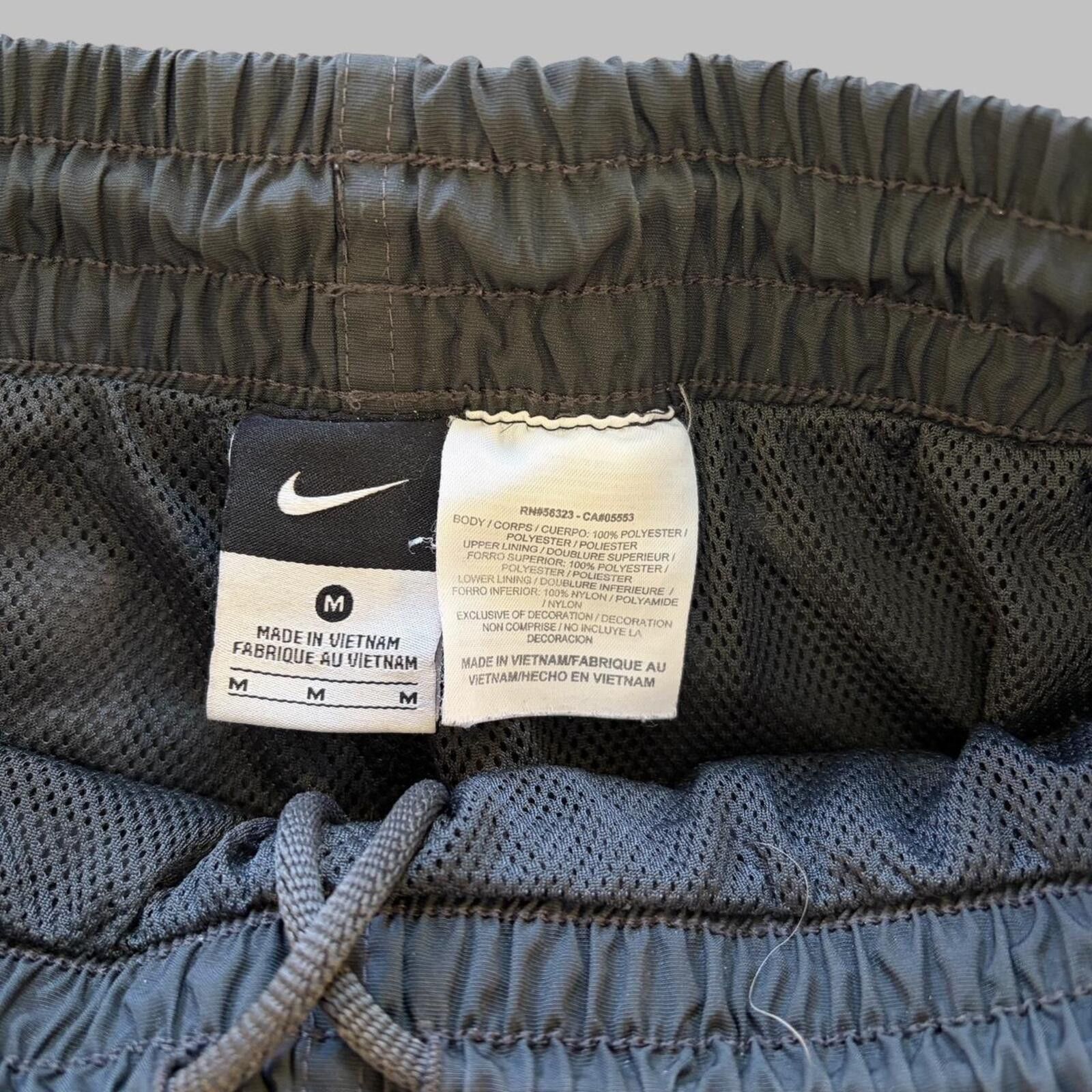 Nike Black Nike wide leg track pants Size US 32 / EU 48 - 4 Thumbnail