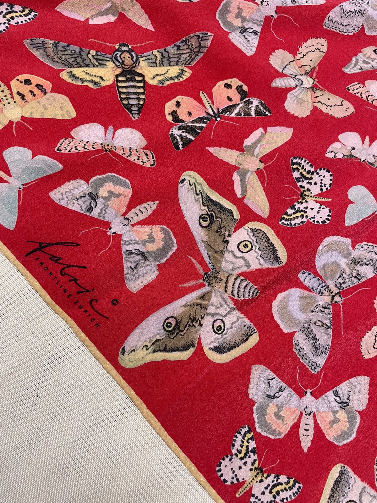 Fabric Brand & Co. Fabric Frontline Zurich red butterfly scarf Size ONE SIZE - 1 Thumbnail