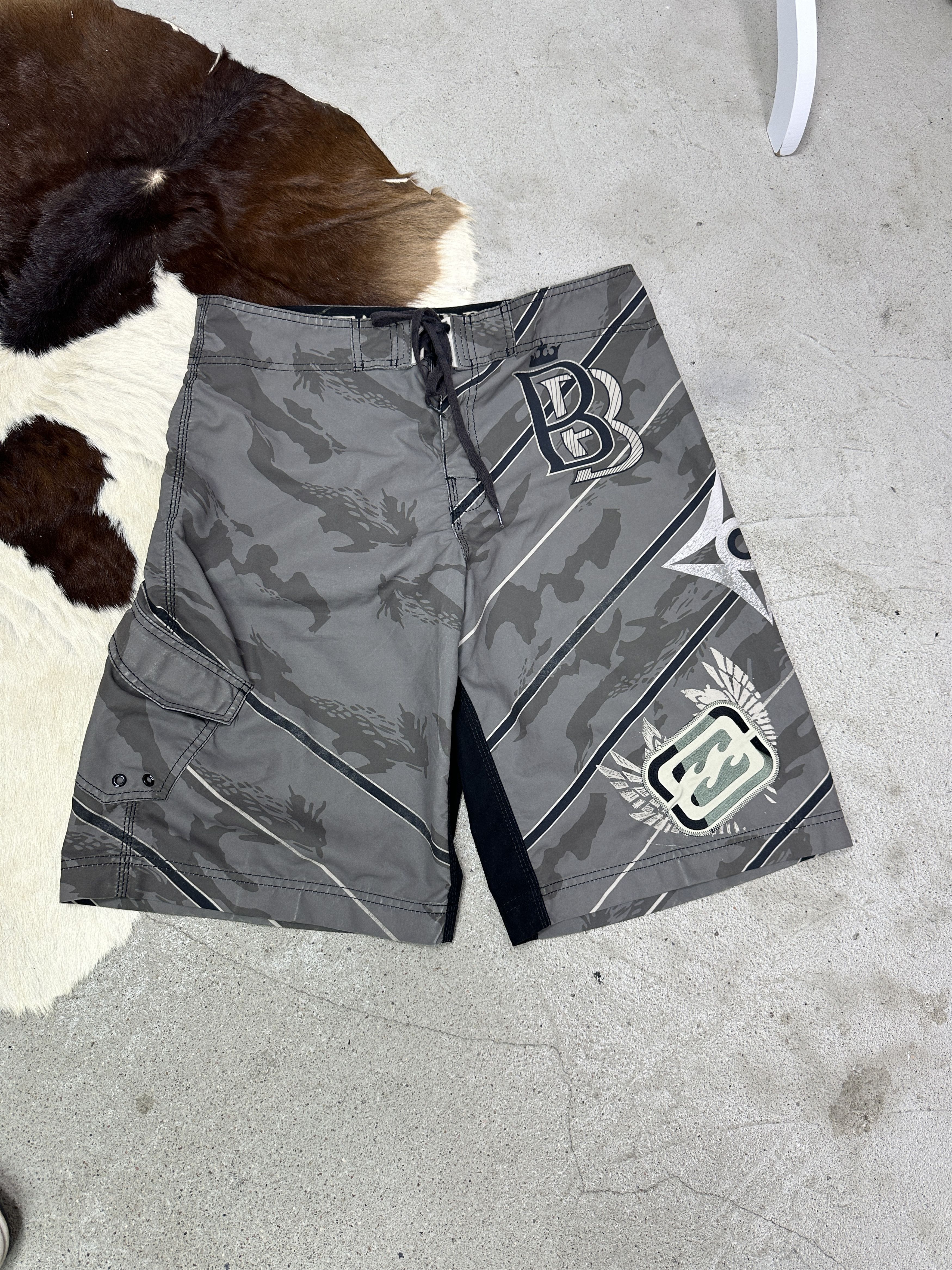 Billabong Vintage Streetwear Casual Sporty Billabong Shorts Y2K Size US 30 / EU 46 - 1 Thumbnail