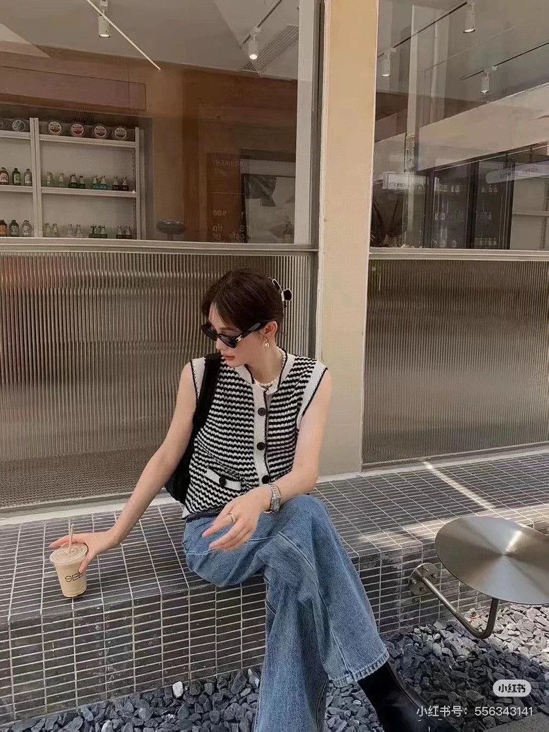Chanel Chanel 22s black and white striped vest Size XS / US 0-2 / IT 36-38 - 6 Thumbnail