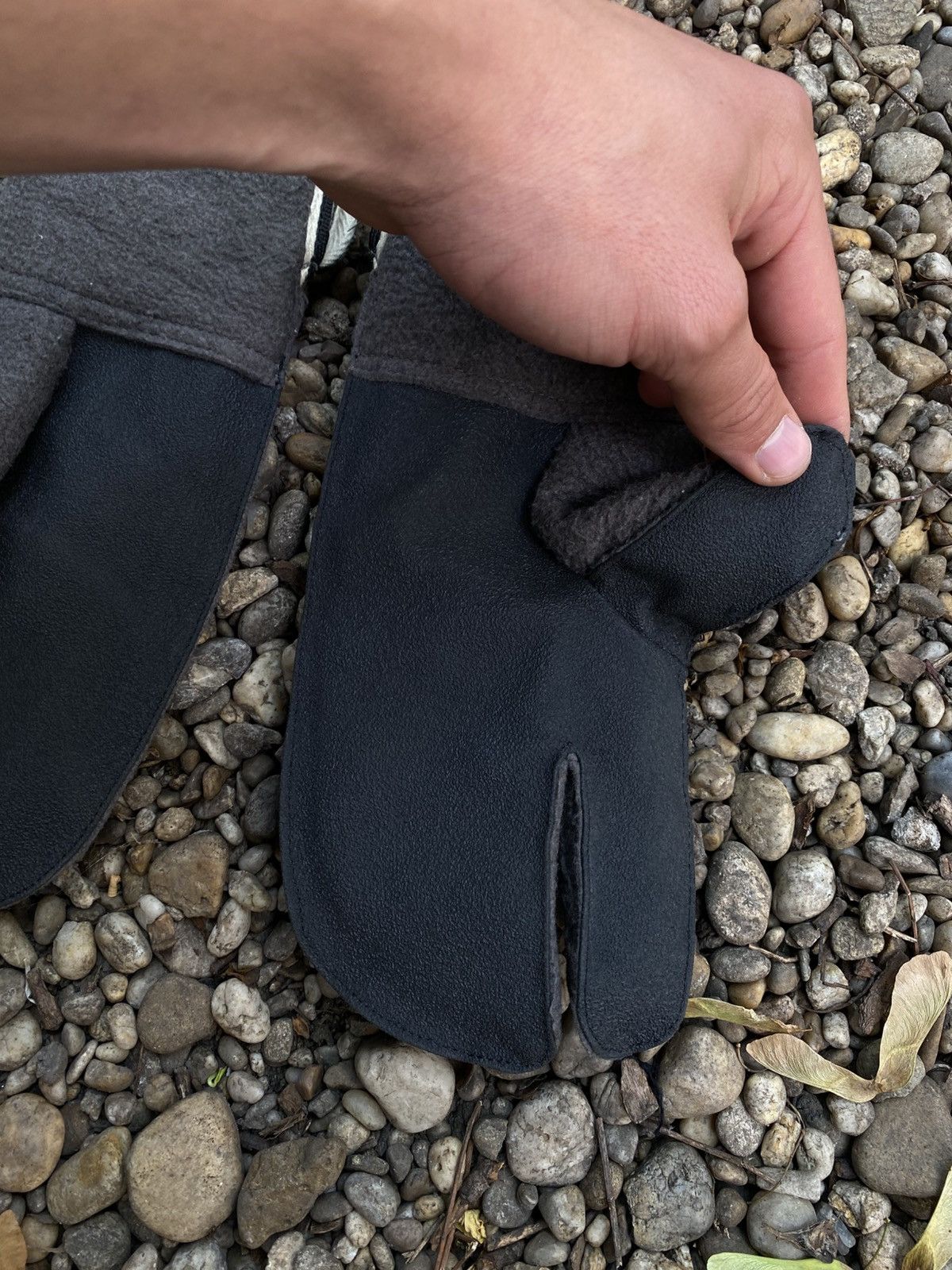 Stone Island × Vintage Archive Stone Island Tabi Wool Gloves Vintage Size ONE SIZE - 6 Thumbnail