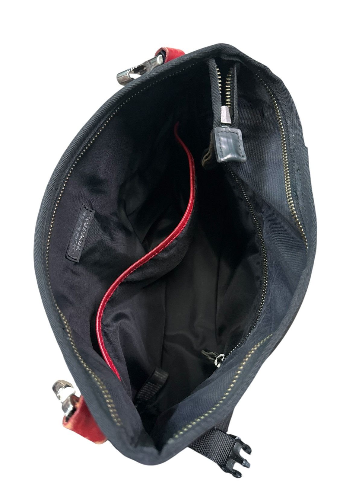 Japanese Brand SEAL HAND MADE JAPAN FROM TIRE TUBE WAIST BAG Size ONE SIZE - 14 Thumbnail