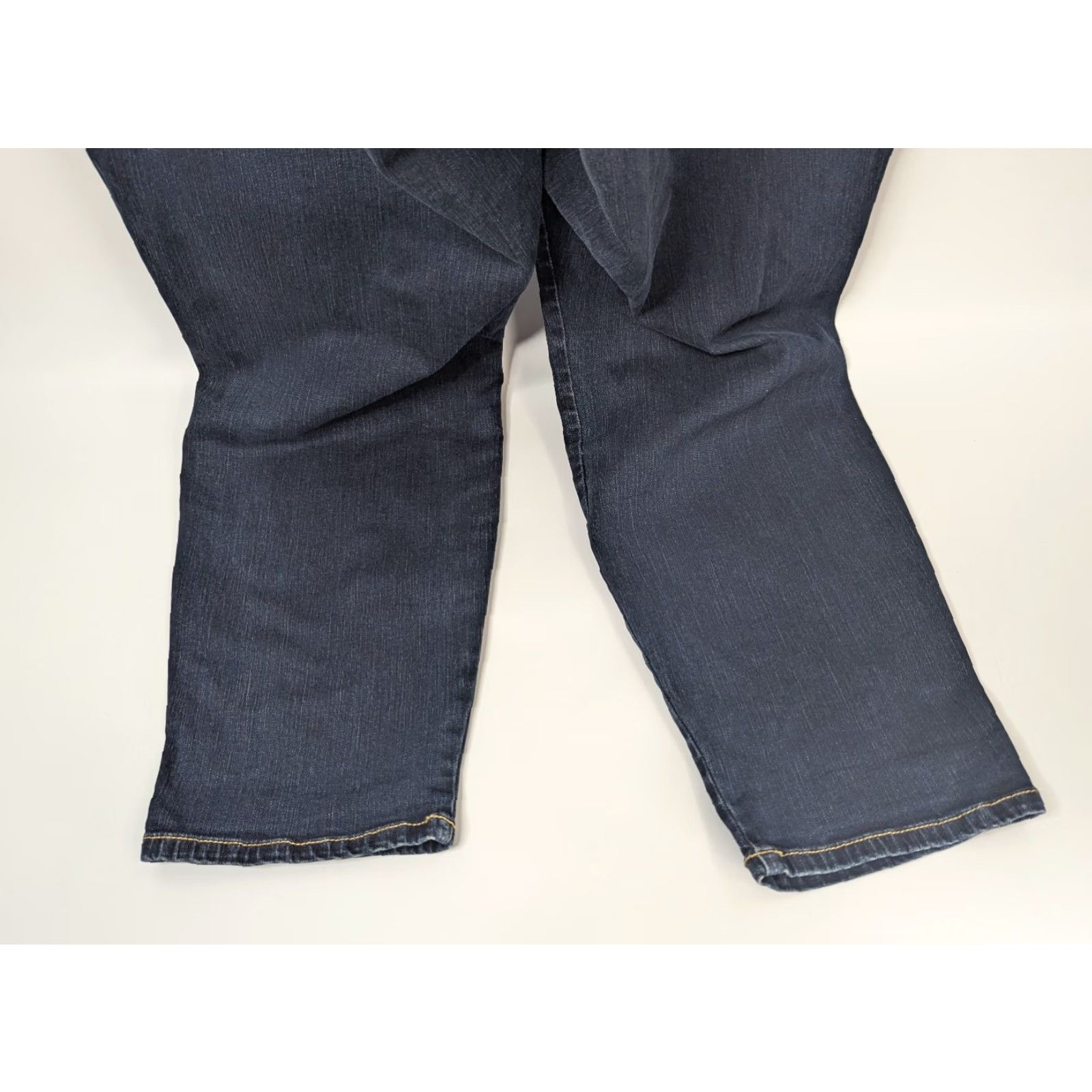 Torrid VINTAGE Torrid Crop Jean Bib Overalls Denim Women's Sz 20 NWT Dark Wash Stretch Denim Buckle Button Pattern: Solid Leather/Belt Loops? Size 42" / US 20 - 6 Thumbnail