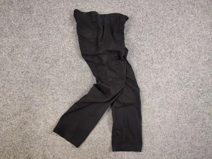 Other Vintage Japanese Black Pocket Casual Cargo Pants Y2K Style Size US 36 / EU 52 - 6 Thumbnail