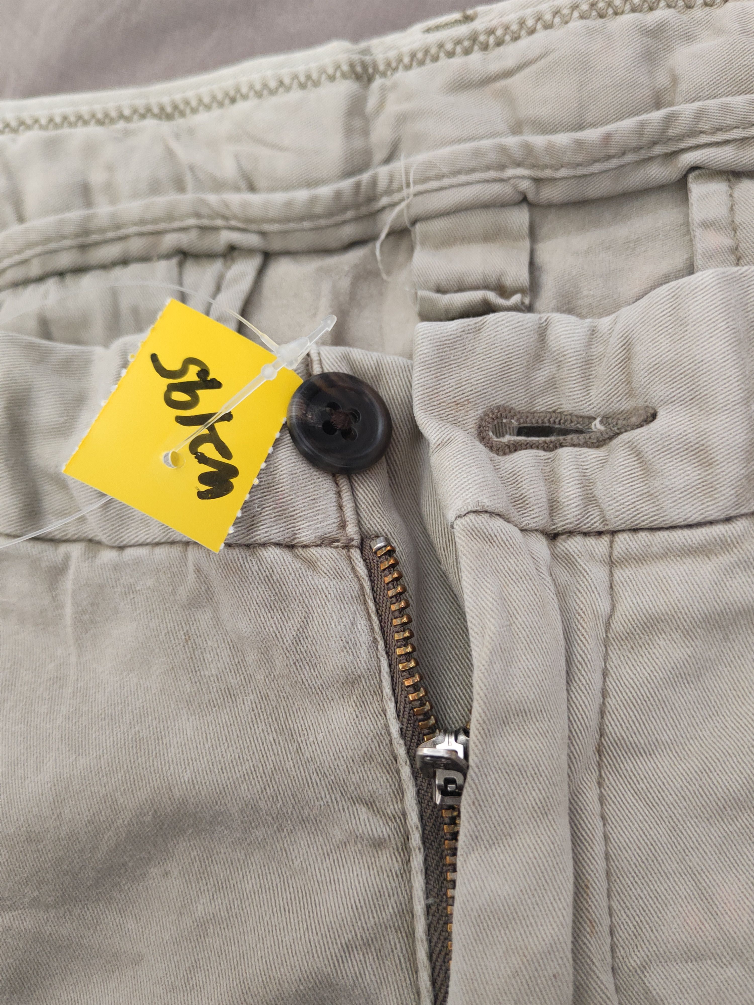 Japanese Brand Uniqlo Beige Multipocket Tactical Cargo Pants #W2195 Size US 35 - 14 Thumbnail