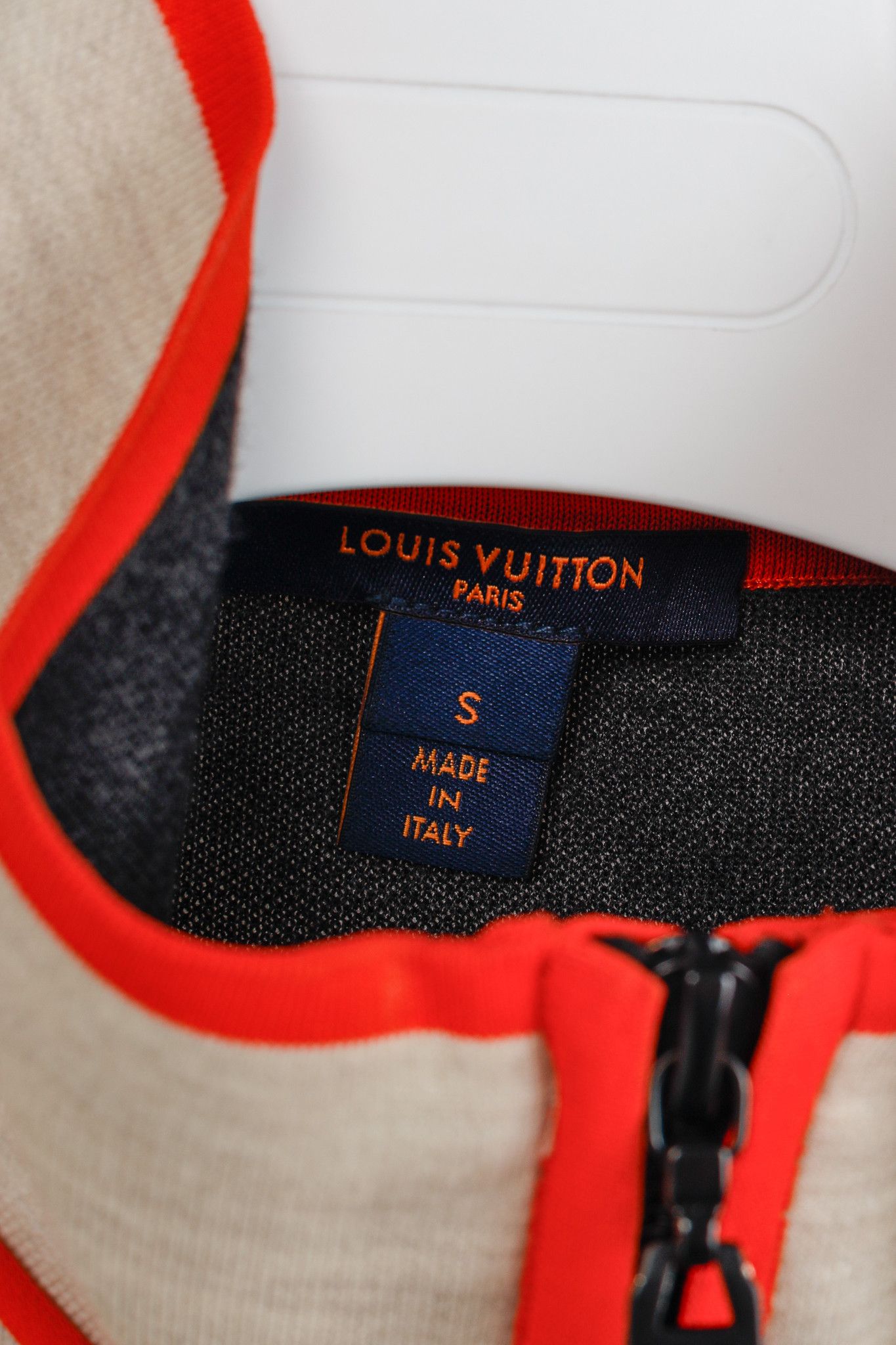 Louis Vuitton Louis Vuitton Off-White Monogram Vivid Trim Pullover Size S / US 4 / IT 40 - 4 Thumbnail