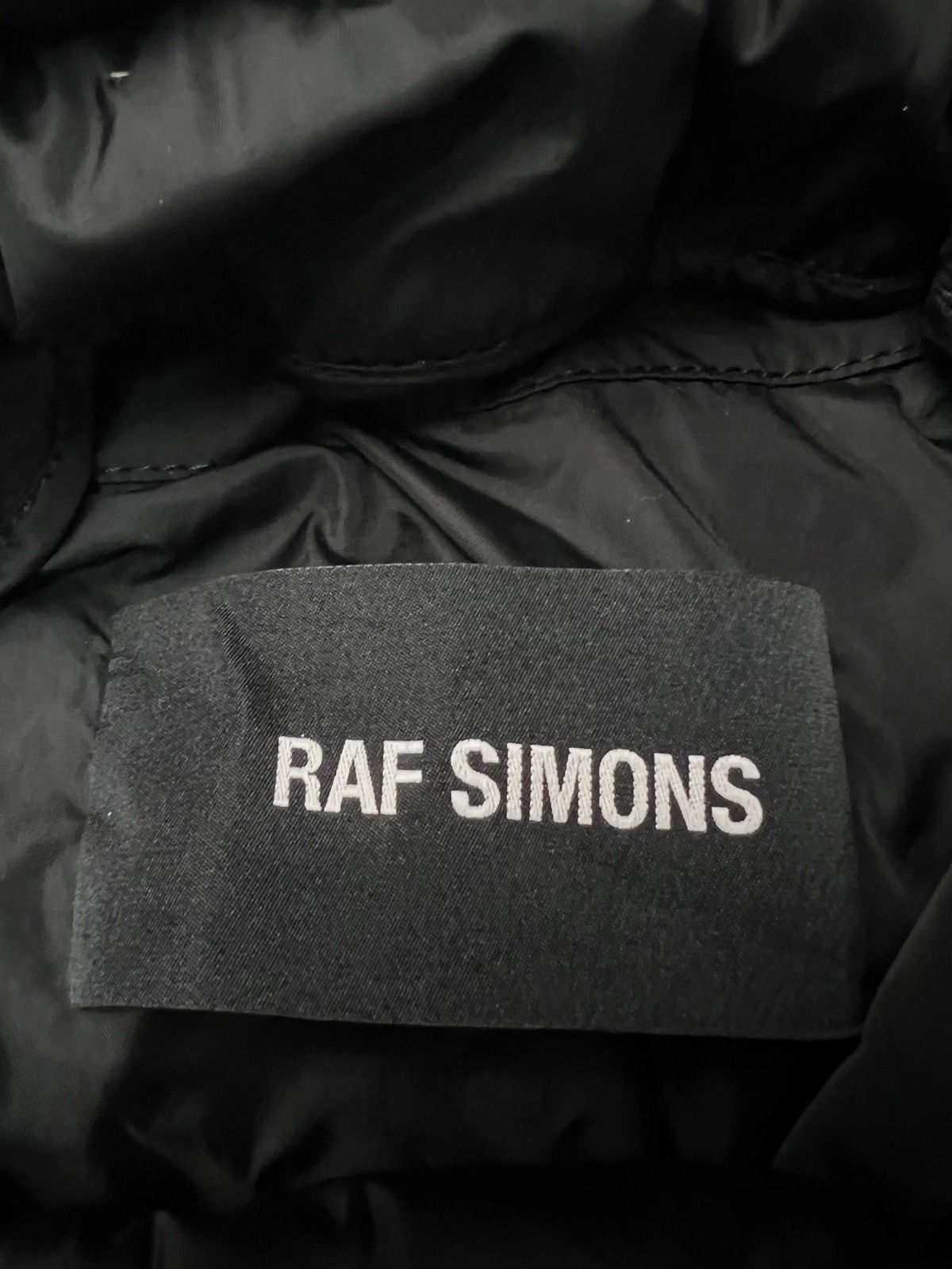 Raf Simons RAF SIMONS AW21 QUILTED PADDED RUNWAY JACKET BLACK SZ:2 Size US XXL / EU 58 / 5 - 3 Thumbnail