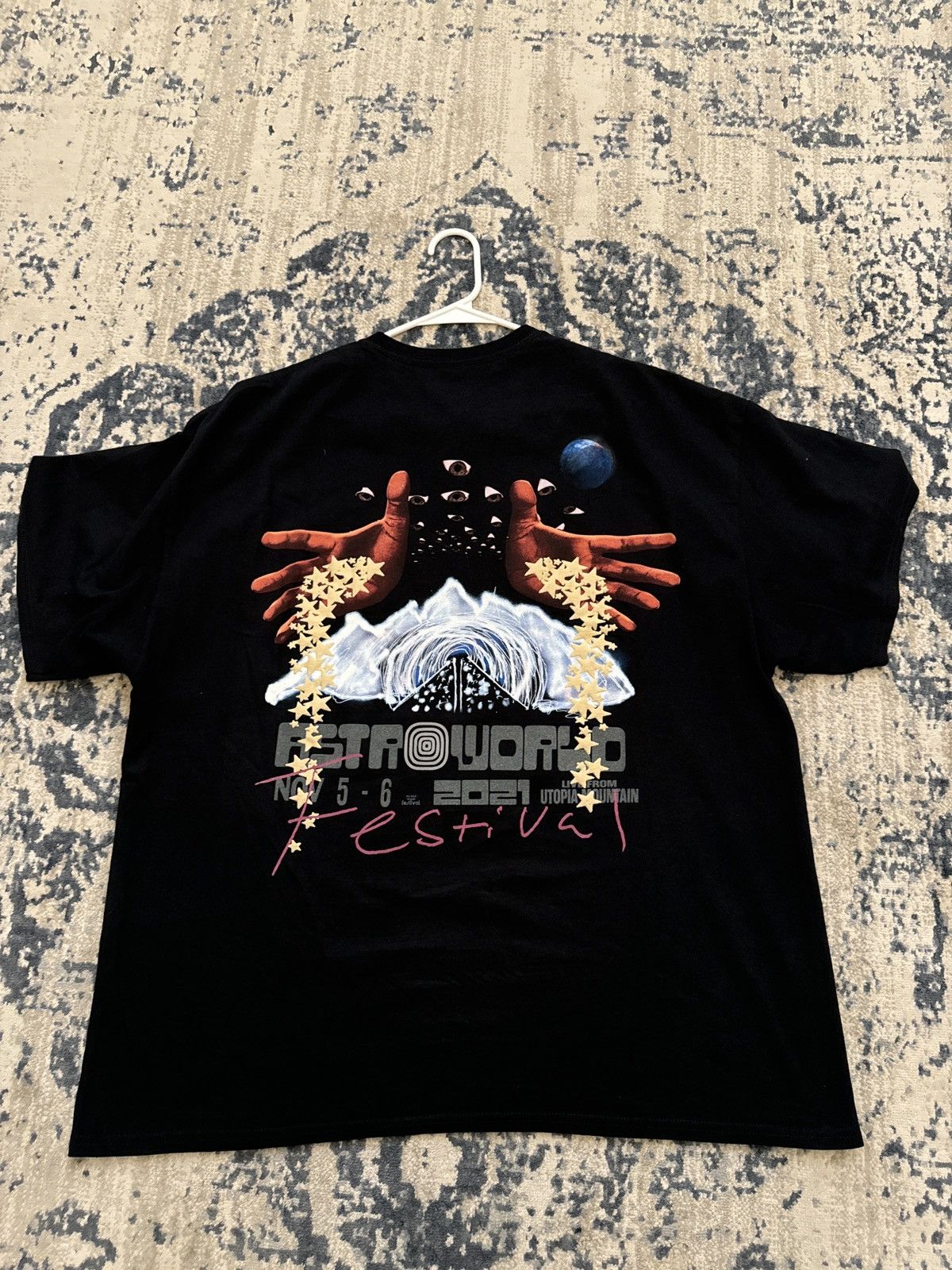 Gildan Travis Scott Astro world tour T shirt Size US XL / EU 56 / 4 - 2 Thumbnail