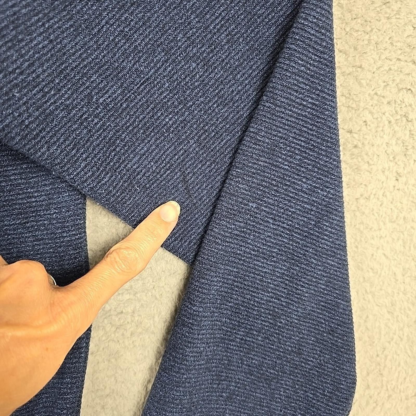 Van Heusen Van Heusen Mens Royal Sz L Navy Blue Never Pullover Size US L / EU 52-54 / 3 - 4 Thumbnail