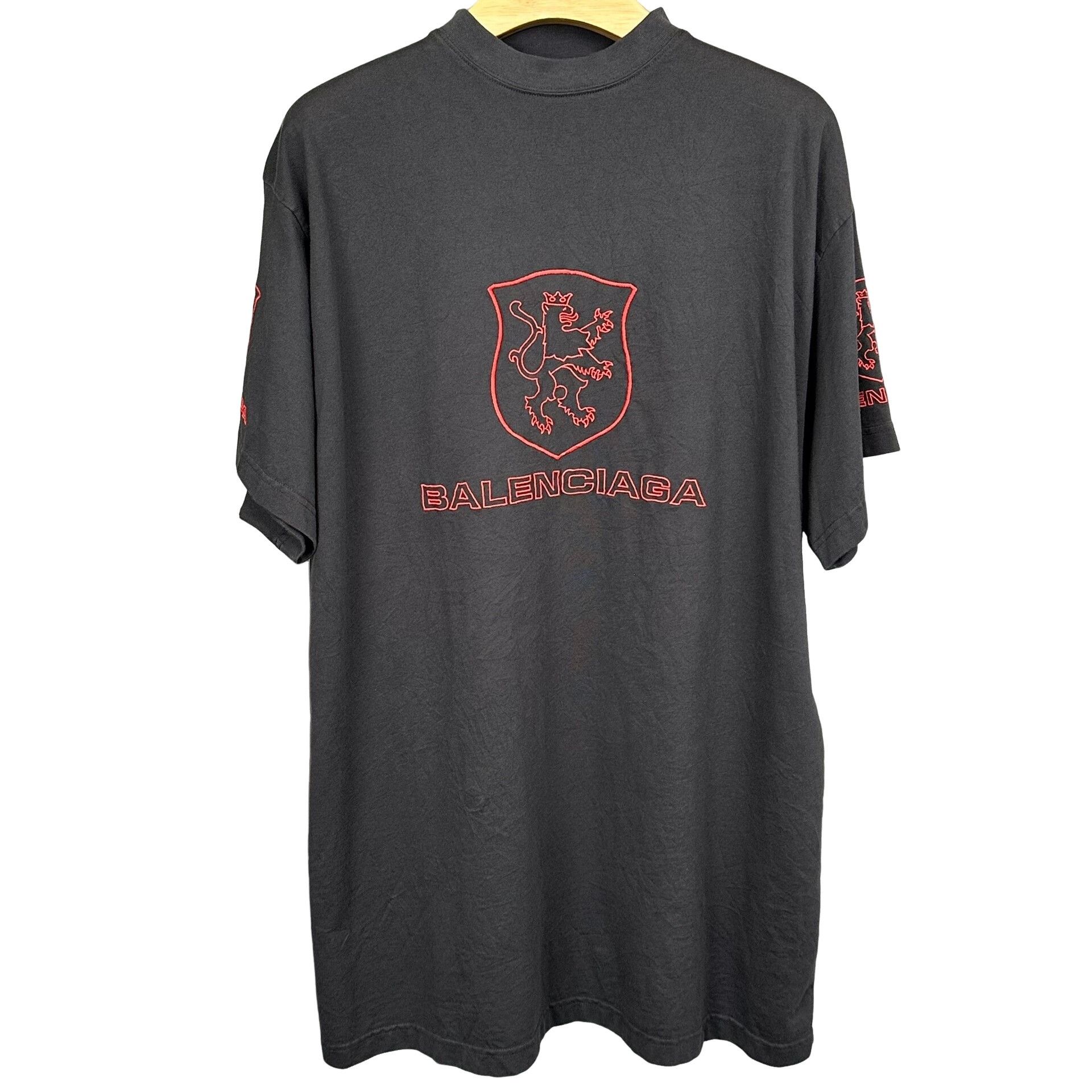 Balenciaga Balenciaga Lion Shield Logo T-Shirt Size 2 Size US M / EU 48-50 / 2 - 1 Thumbnail