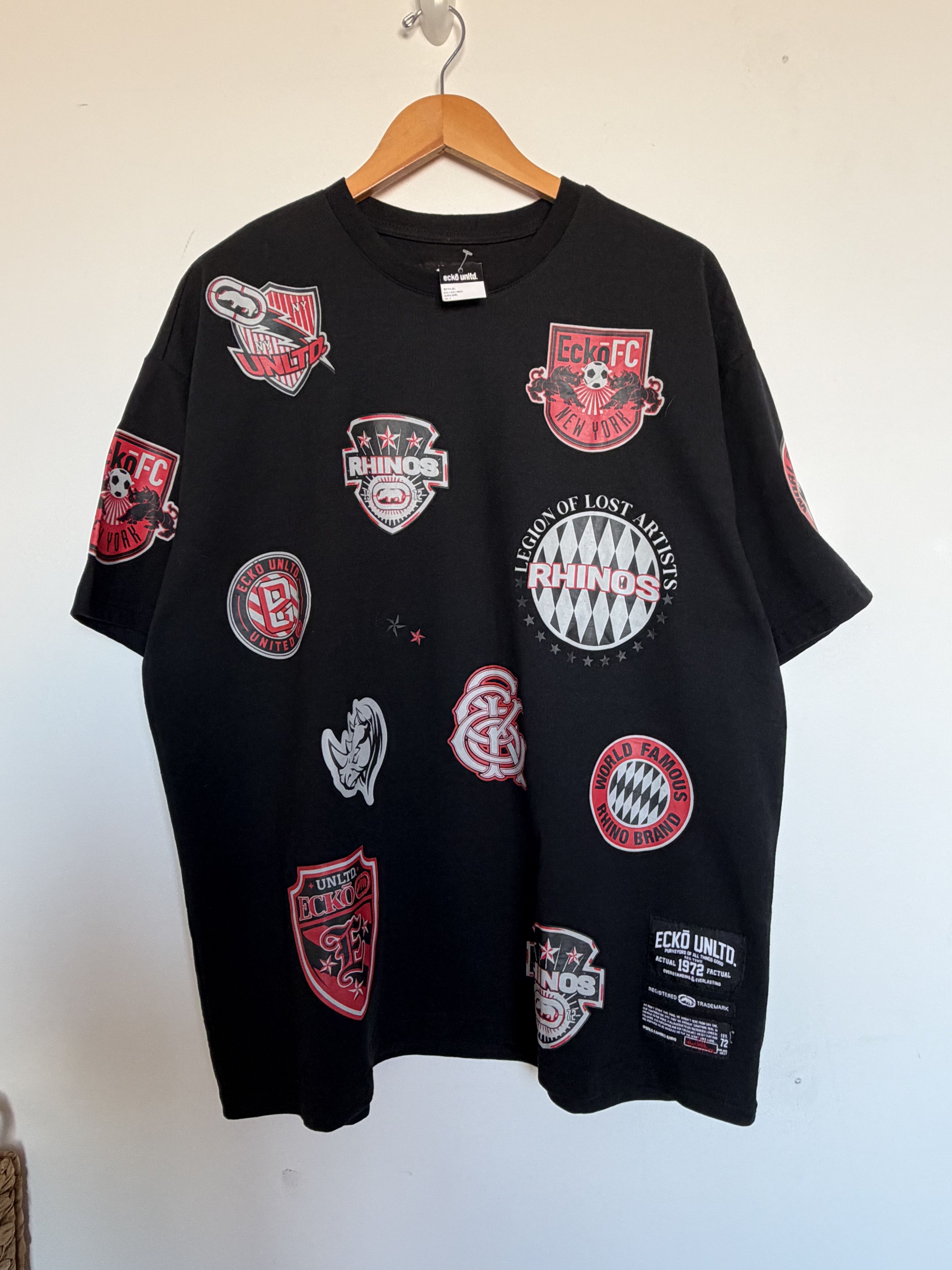 Marc Ecko Ecko Football Club Tee Black Red Y2K Streetwear Medium BNWT Size US L / EU 52-54 / 3 - 1 Thumbnail