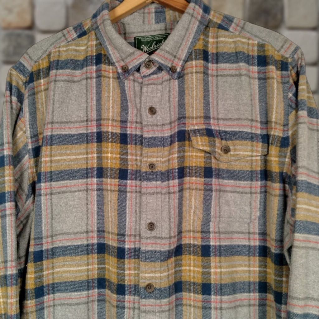 Vintage Woolrich Flannel Shirt XL Gray Blue Plaid Button-Down Work Outdoors Mens Size US XL / EU 56 / 4 - 1 Thumbnail