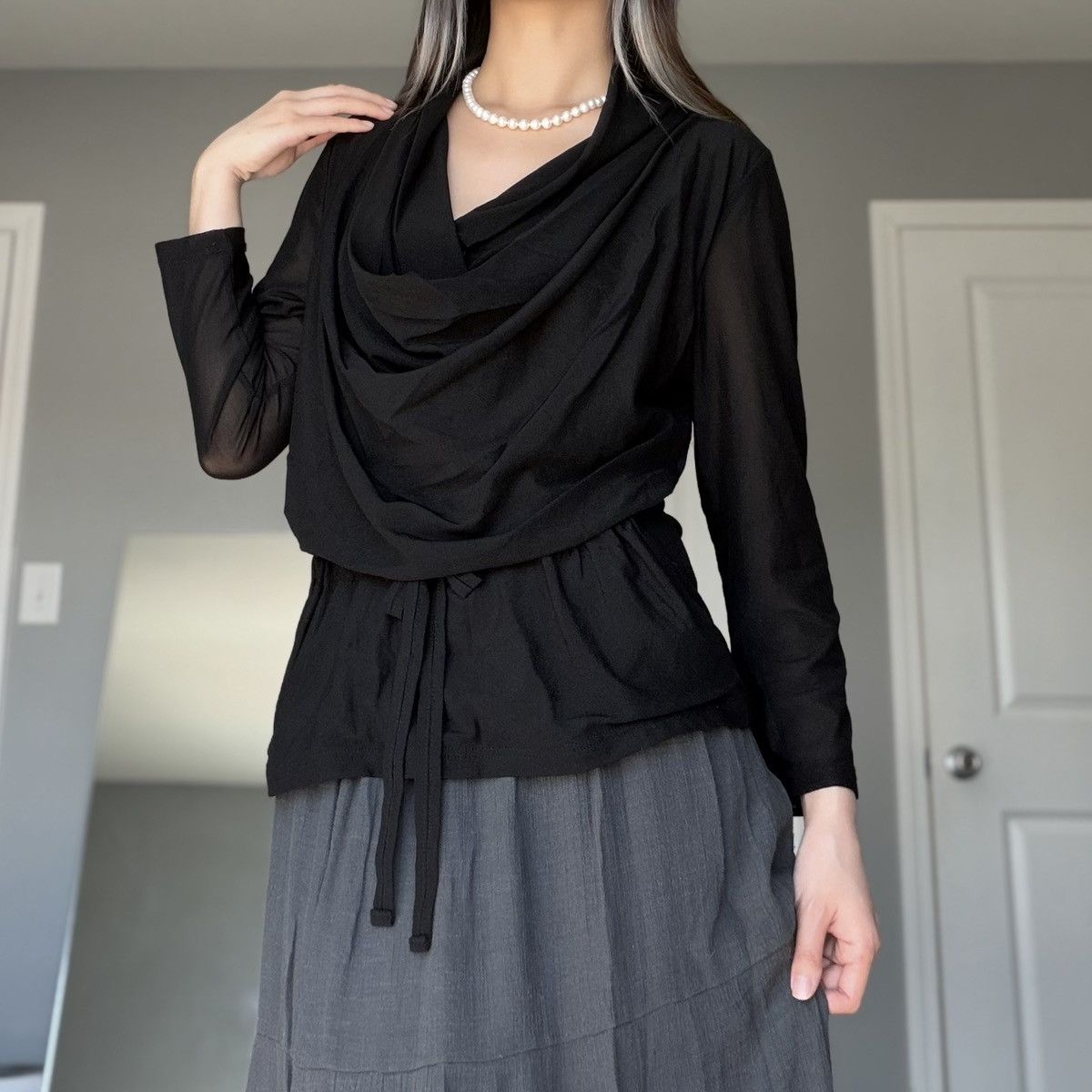 Other Vintage Juliette Black Draped Cowl Neck Blouse w/ Waist Tie Size M / US 6-8 / IT 42-44 - 12 Thumbnail