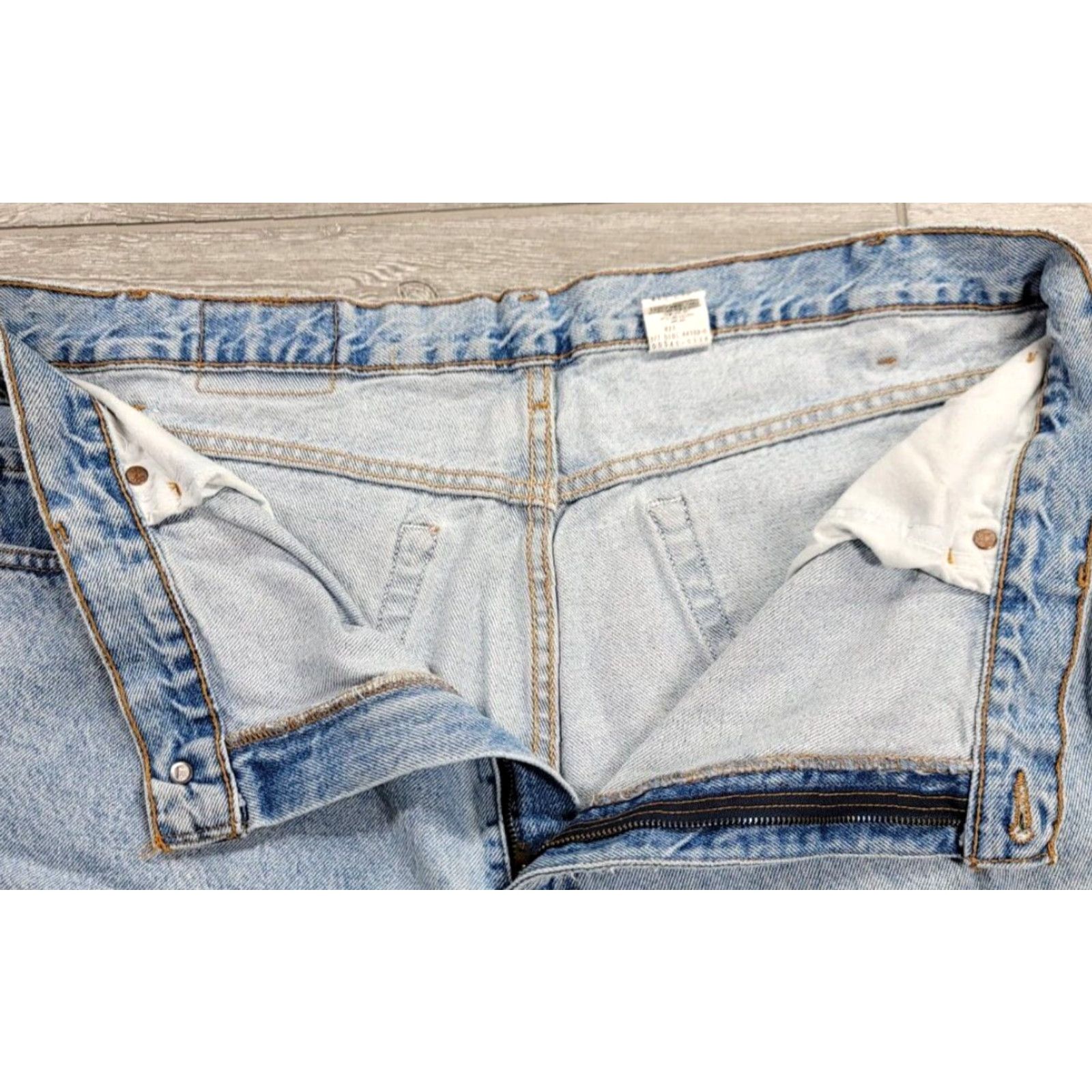 Levi's VINTAGE Levi's 545 Jeans Loose Fit 38x32 Light Blue USA Brown Tab Tapered 5-Pocket Men Size US 38 / EU 54 - 7 Thumbnail